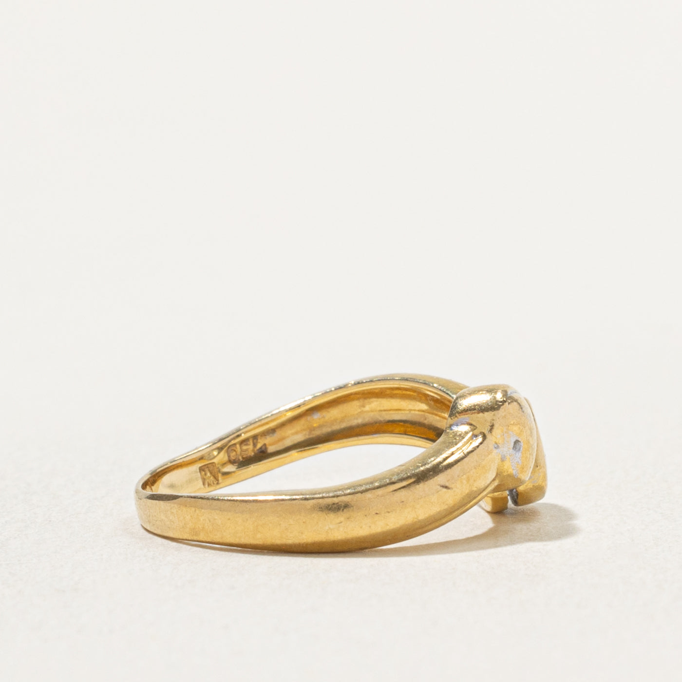 18k Bezel Set Diamond Heart Bypass Ring | 0.13ct | SZ 4.5