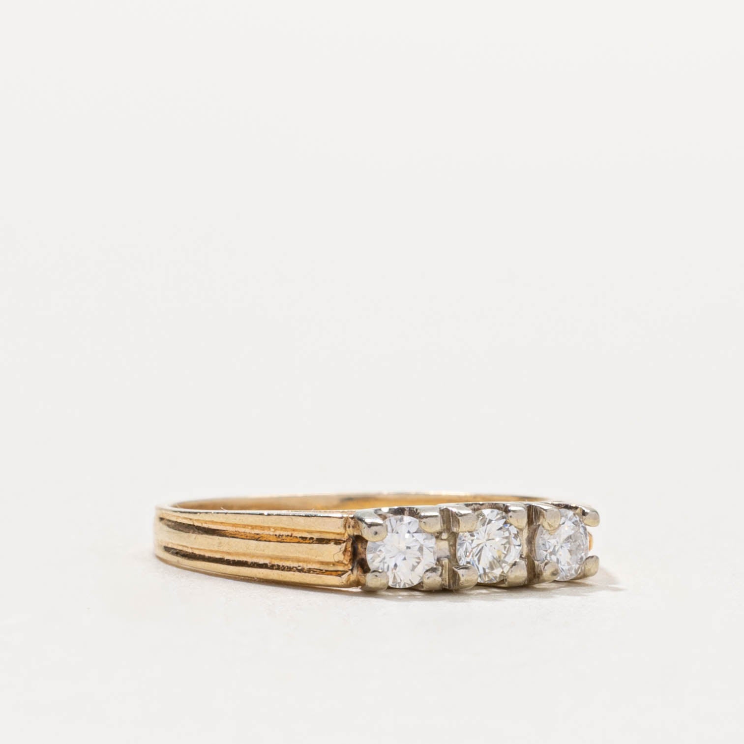 14k Three Stone Diamond Grooved Ring | 0.24ctw | SZ 3.75