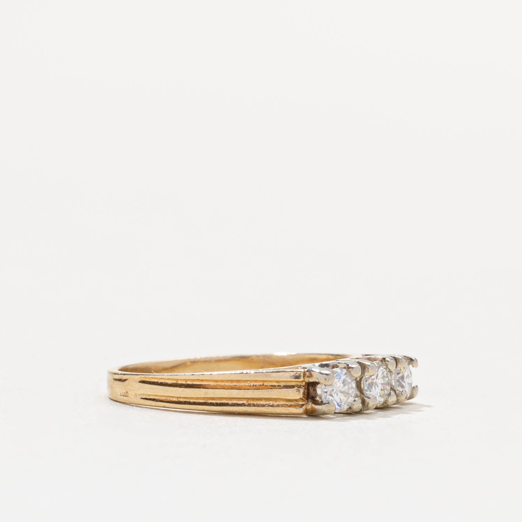 14k Three Stone Diamond Grooved Ring | 0.24ctw | SZ 3.75