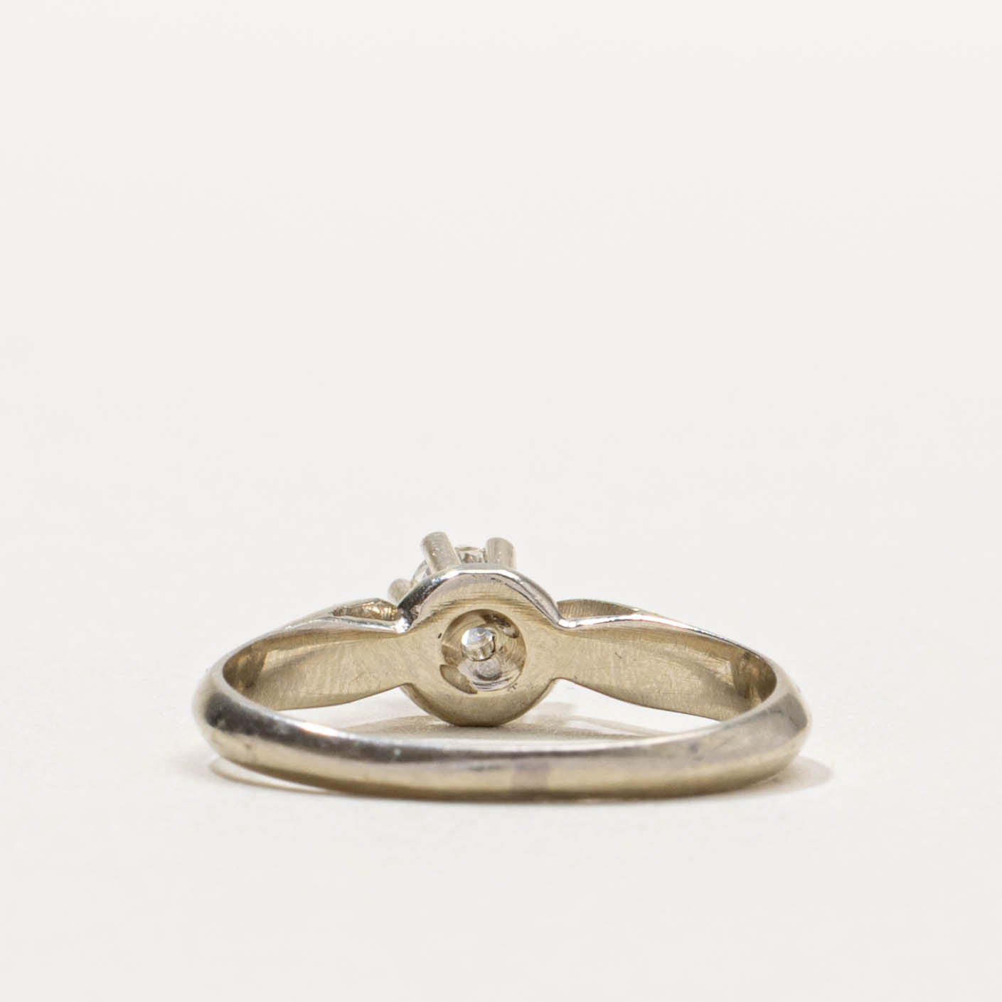18k Solitaire Diamond Reverse Tapered Ring | 0.15ct | SZ 6