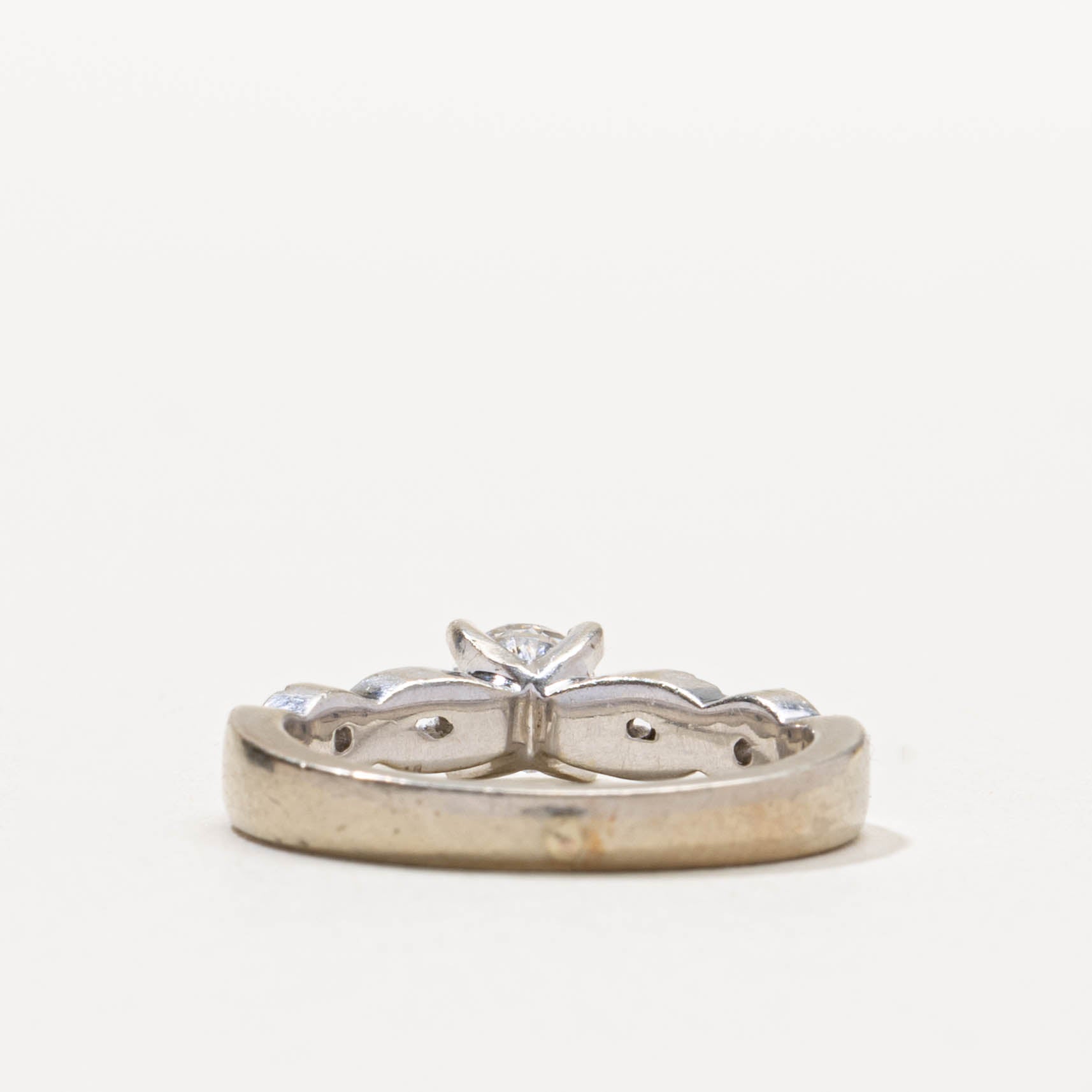 GIA Solitaire Diamond Twisted Band | 0.50ct SI2 F, 0.08ctw | SZ 6