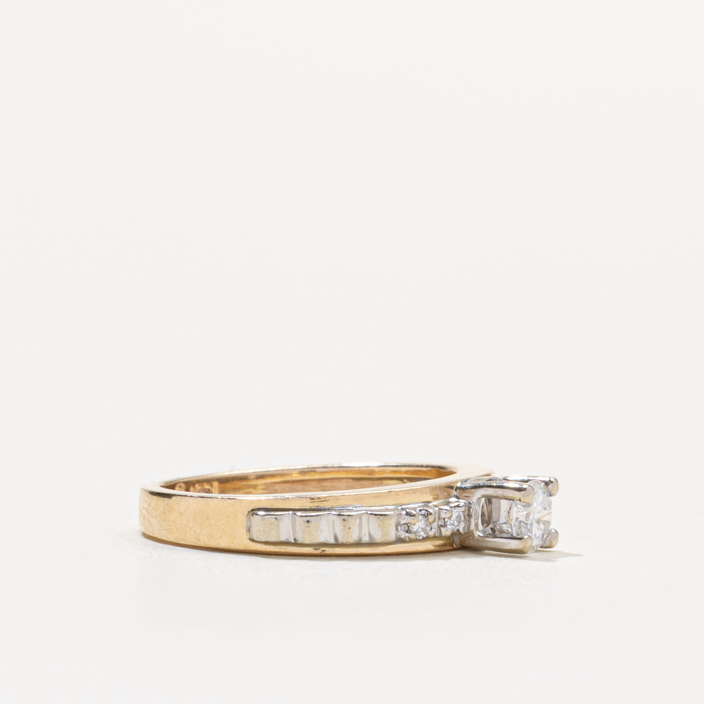 14k Two Tone Diamond Accented Ring | 0.20ctw | SZ 4