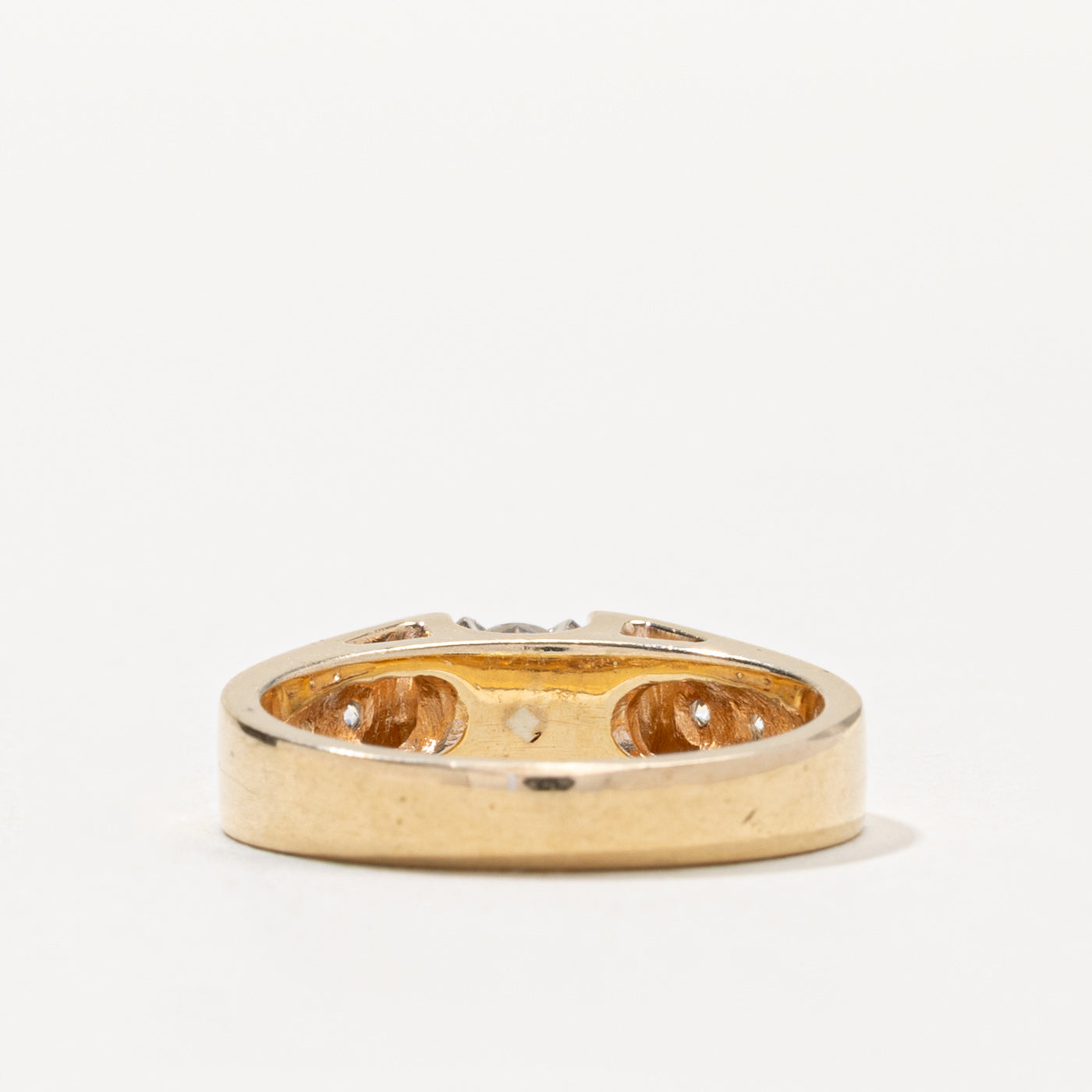 14k Flush Set Diamond Ring | 0.25ct VS1 H/I, 0.25ctw | SZ 5.25