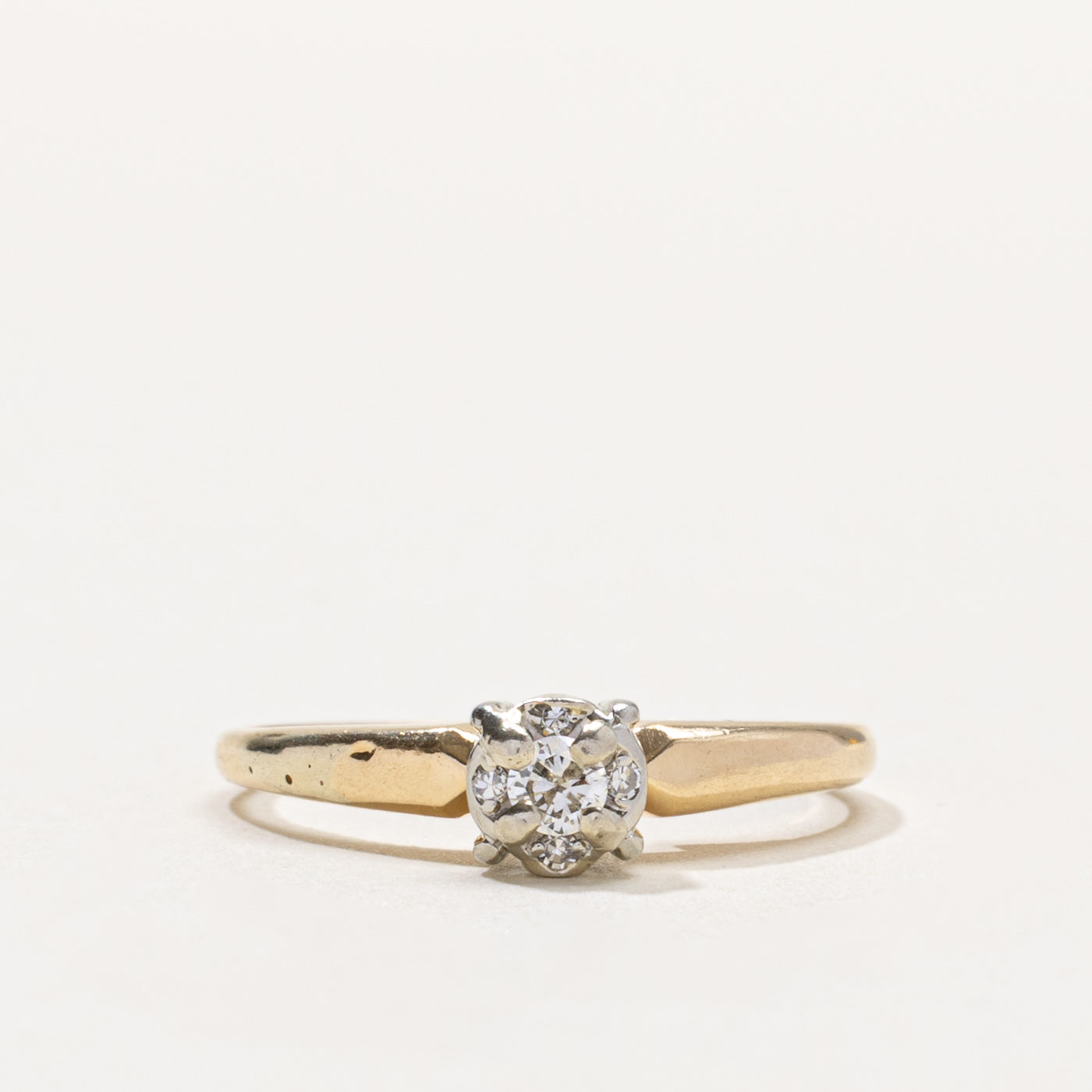 14k Diamond Illusion Cluster Ring | 0.14ctw | SZ 7.75