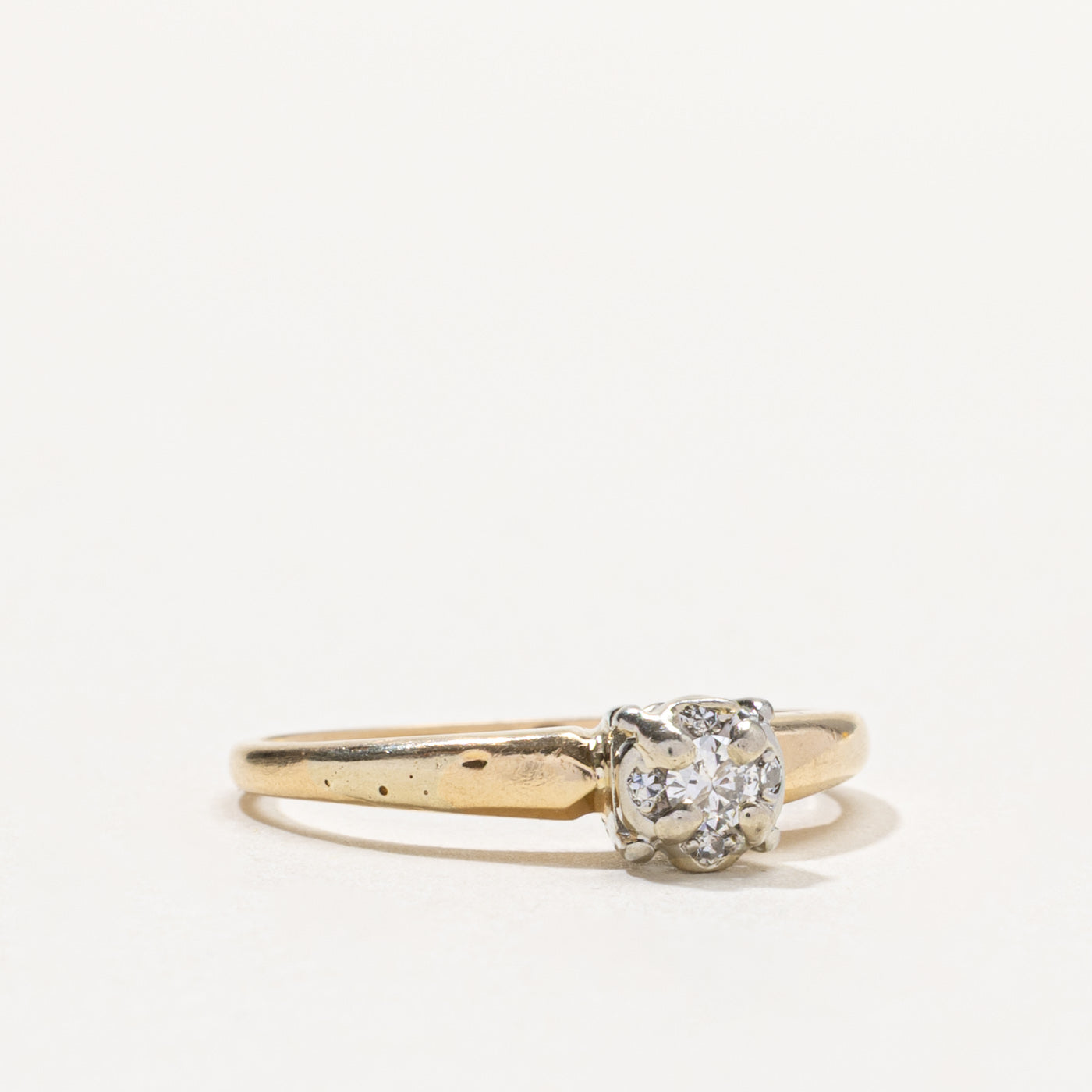14k Diamond Illusion Cluster Ring | 0.14ctw | SZ 7.75
