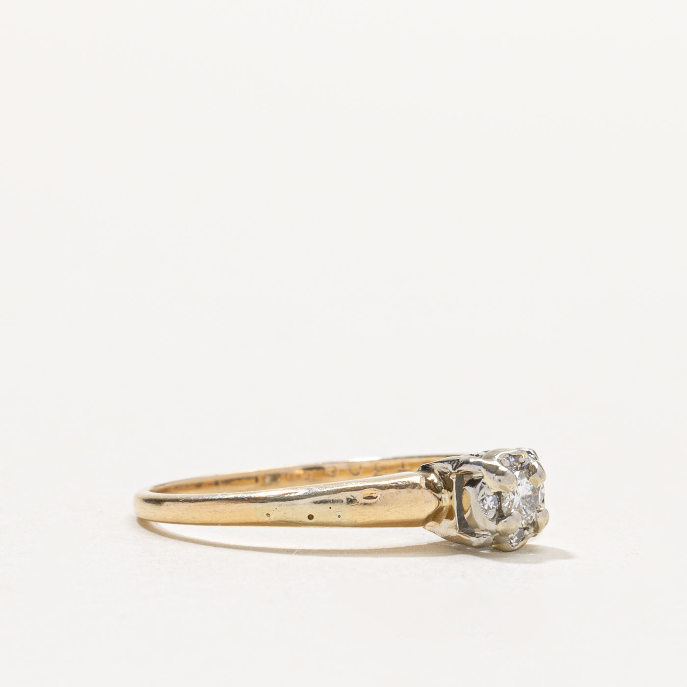 14k Diamond Illusion Cluster Ring | 0.14ctw | SZ 7.75