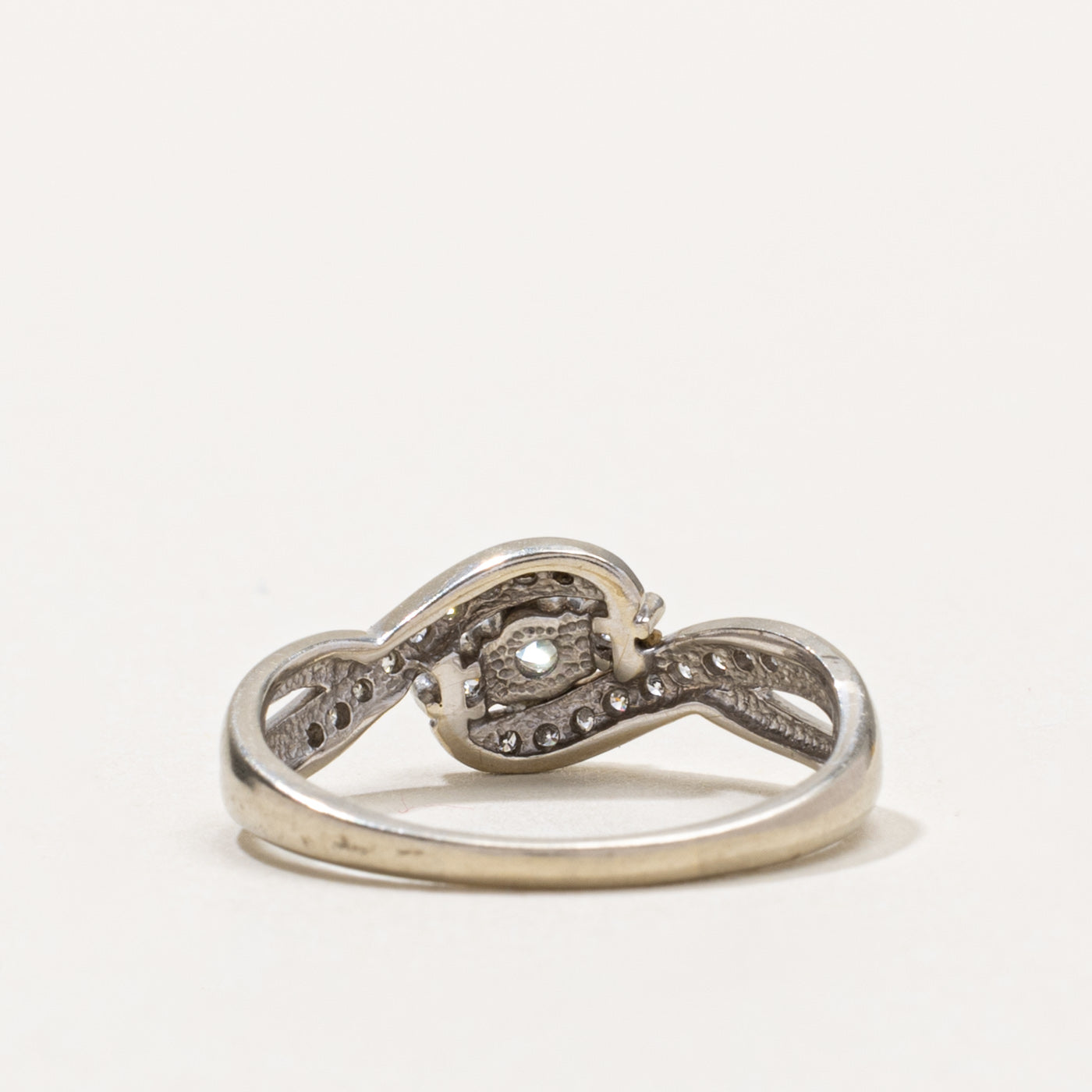 10k Semi-Eternity Diamond Twisted Ring | 0.30ctw | SZ 7