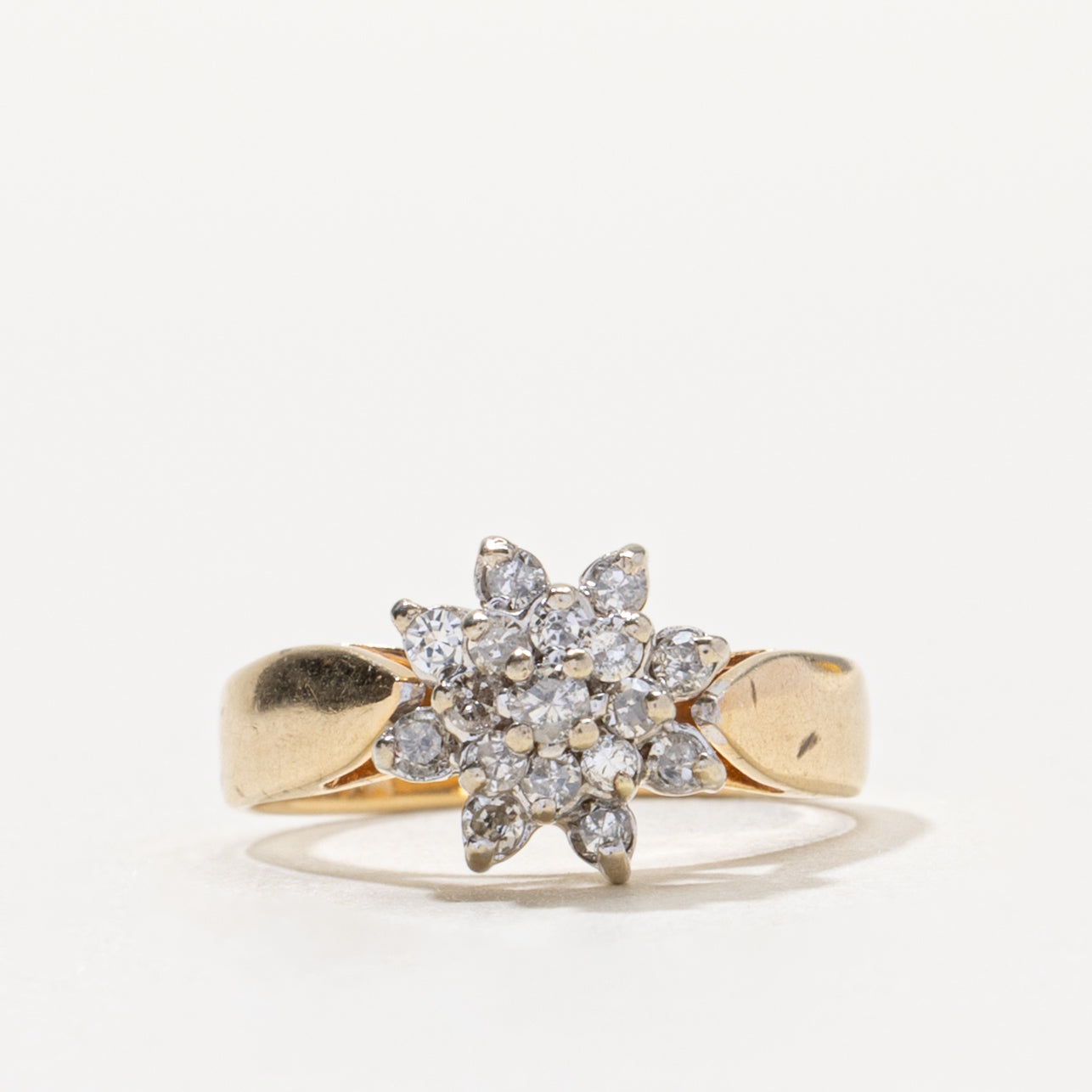 14k Diamond Petal Cluster Reverse Tapered Ring | 0.18ctw | SZ 3