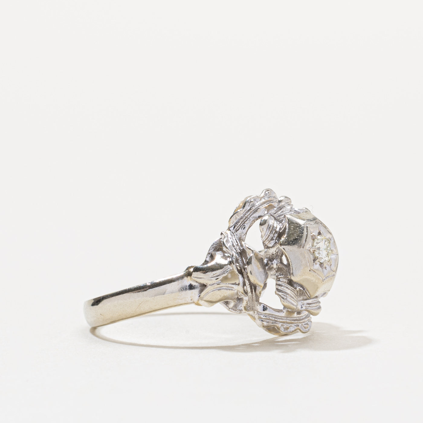 18k Illusion Set Diamond Scalloped Ring | 0.08ctw | SZ 8.5