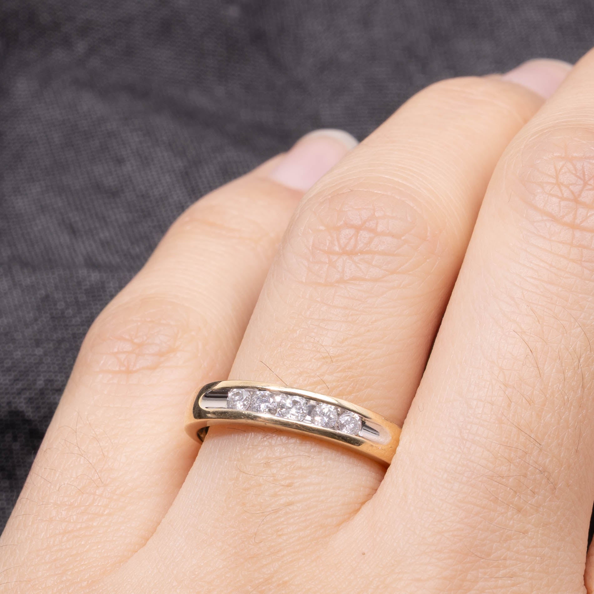 14k Channel Set Diamond Ring | 0.25ctw | SZ 7