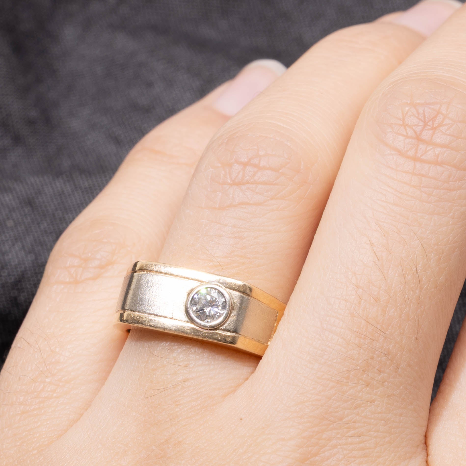 14k Two Tone Bezel Set Diamond Ring | 0.25ct | SZ 7