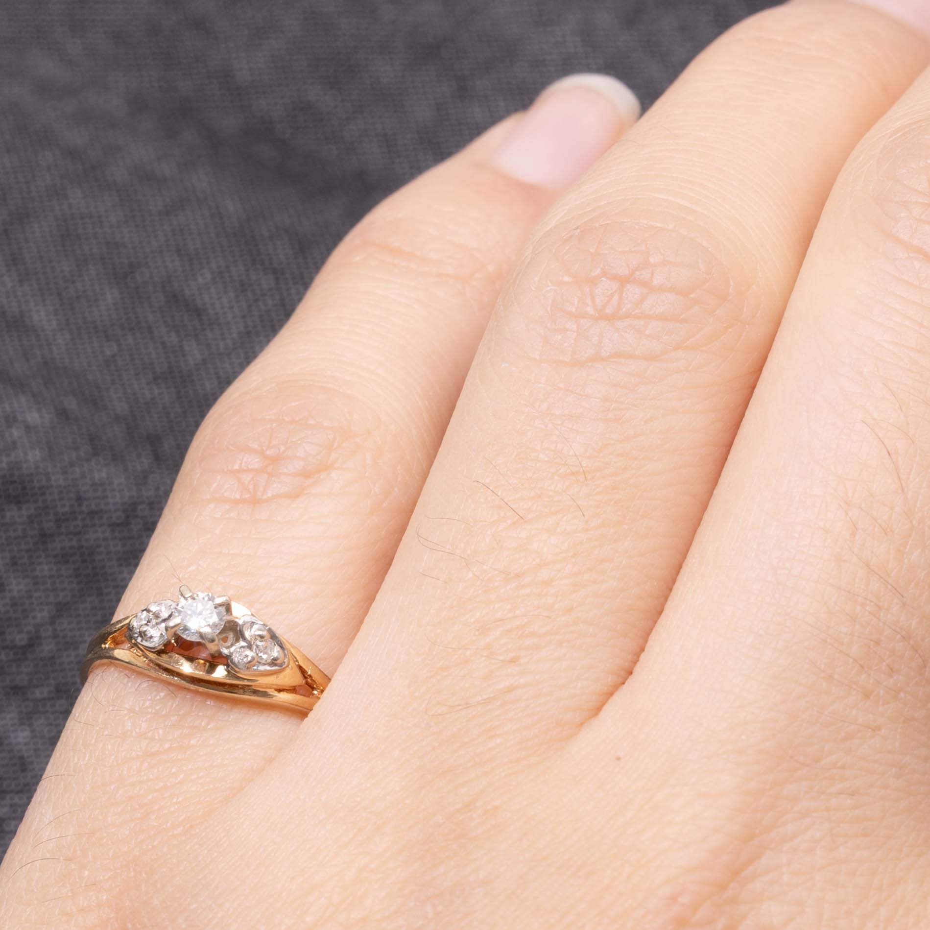 14k Illusion Set Diamond Heart Ring | 0.12ctw | SZ 4