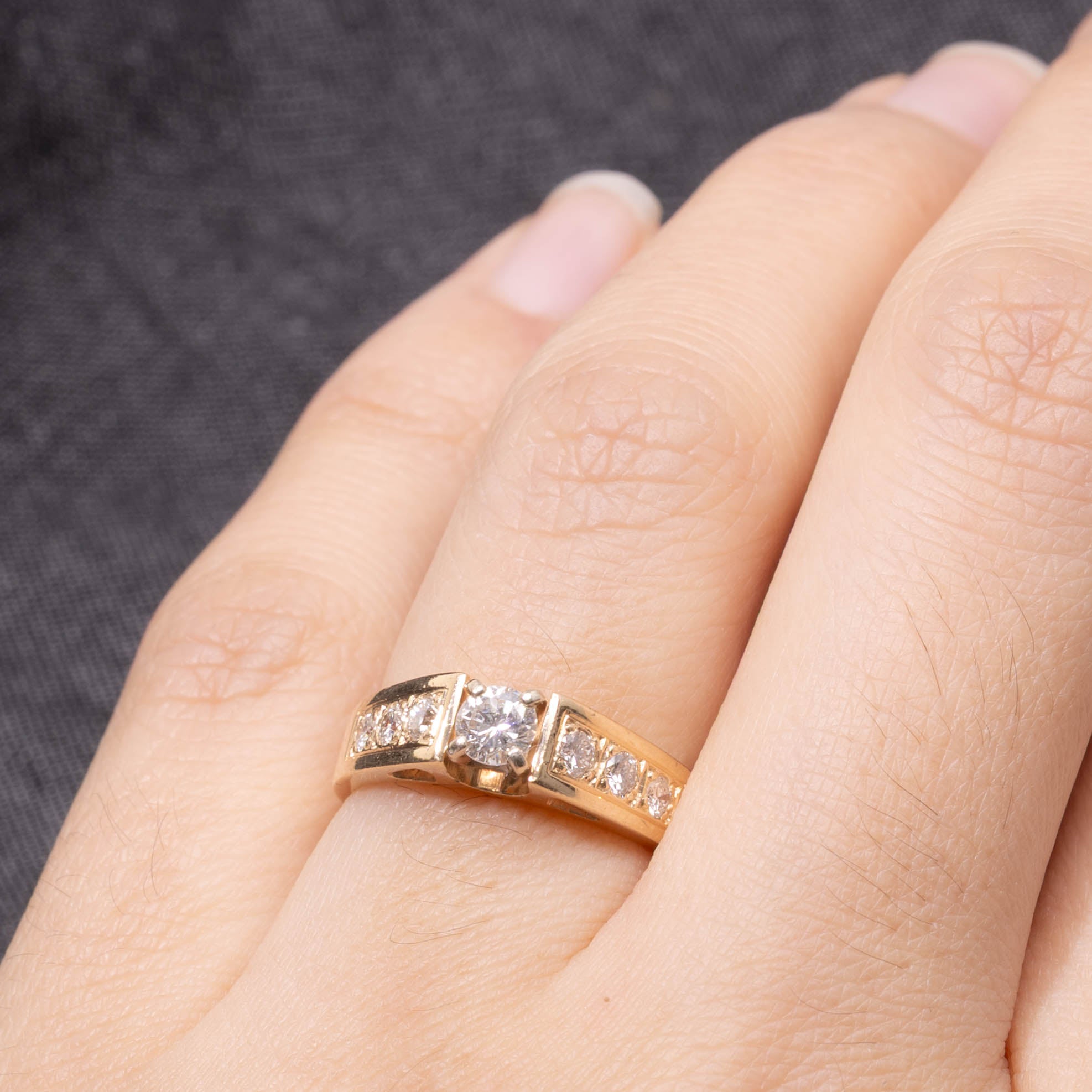 14k Flush Set Diamond Ring | 0.25ct VS1 H/I, 0.25ctw | SZ 5.25