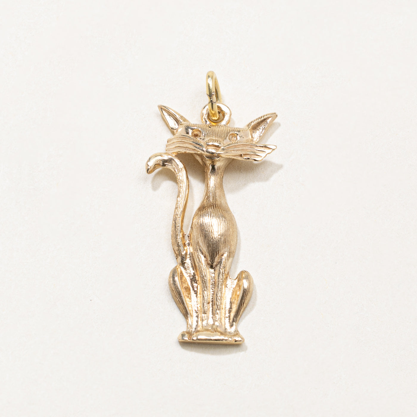 10k Sitting Cat Charm