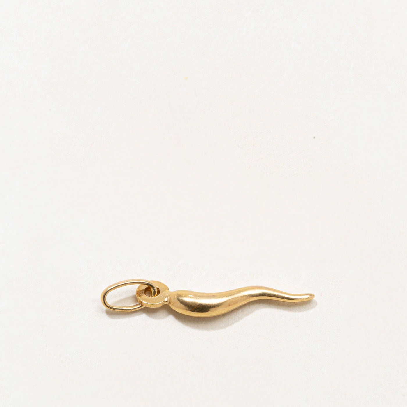 ‘Unoaerre’ Italian 18k Cornicello Charm