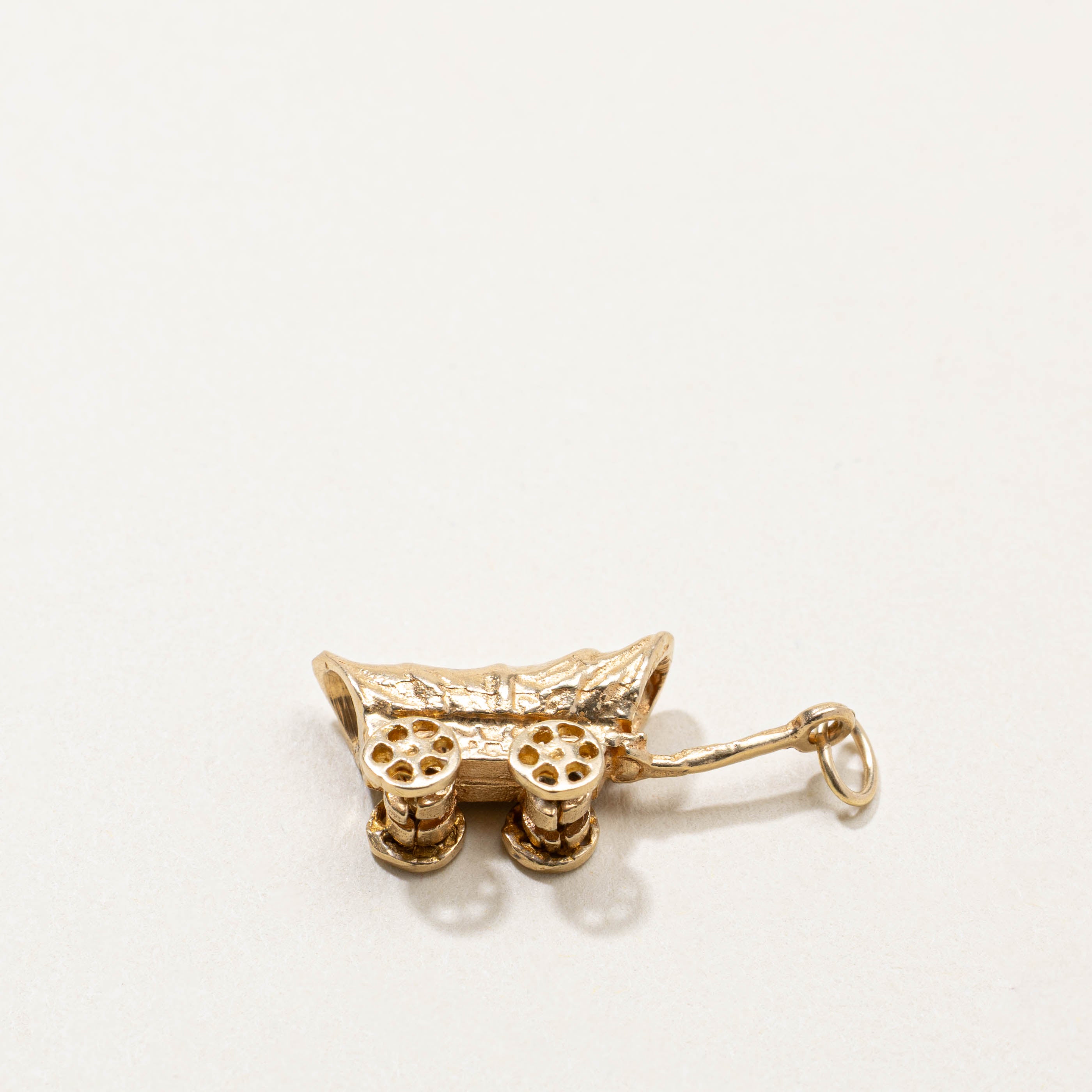 12k Gold Wagon Charm