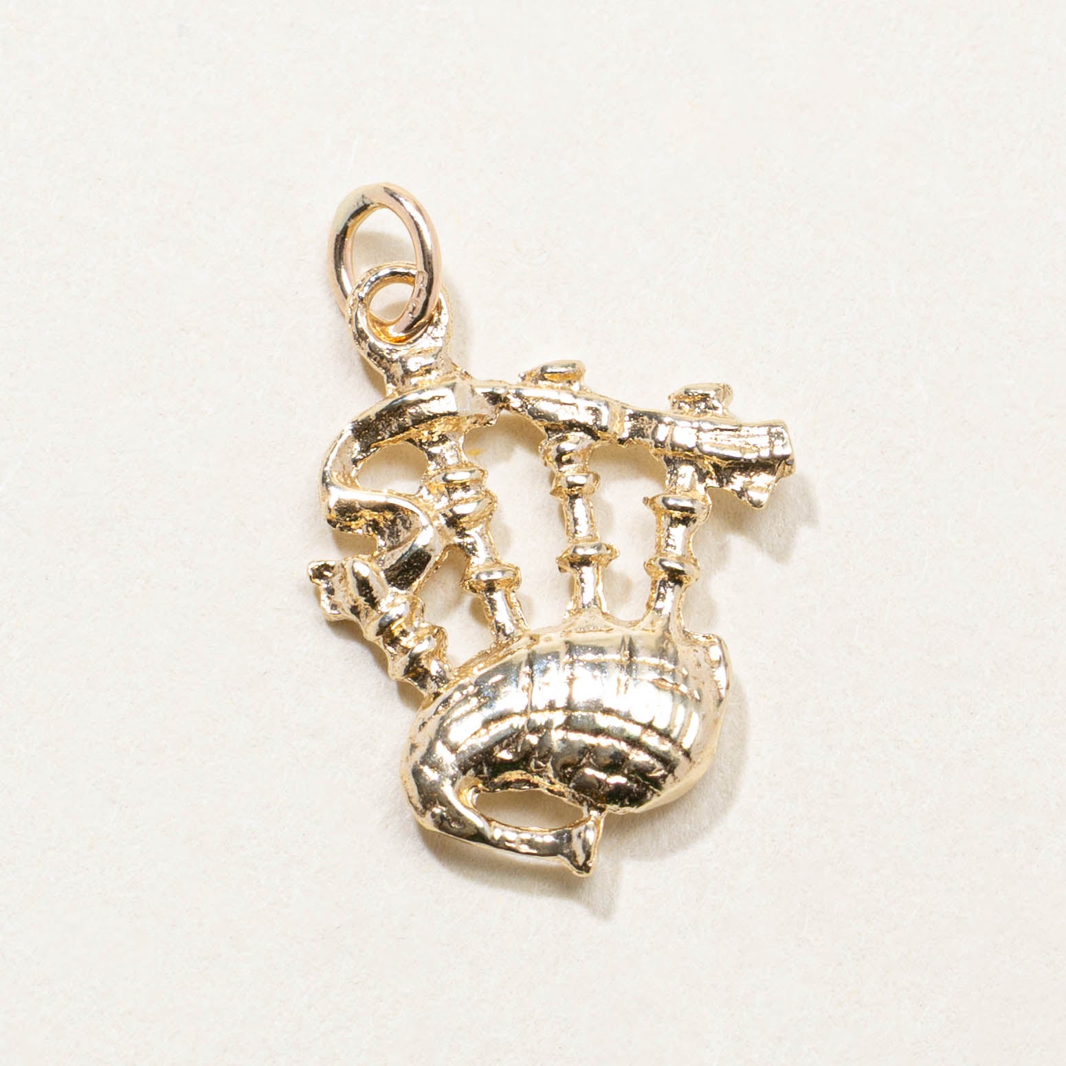 9k Bagpipe Charm