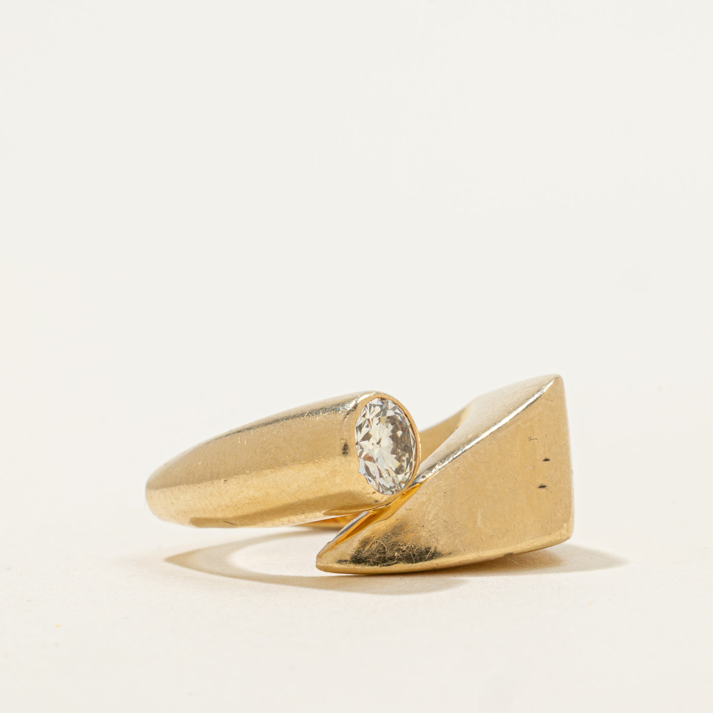 14k Round Brilliant Bezel Set Diamond Abstract Ring | 0.55ct I1 H/I | SZ 3.75