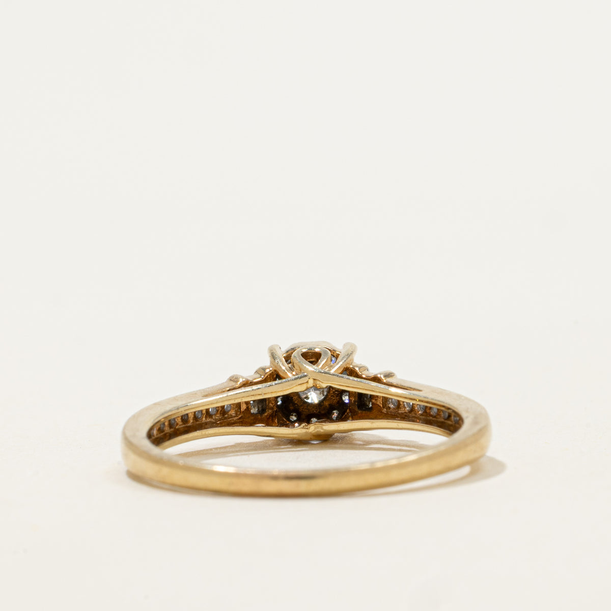 10k Illusion Set Diamond Accented Ring | 0.28ctw | SZ 8.75