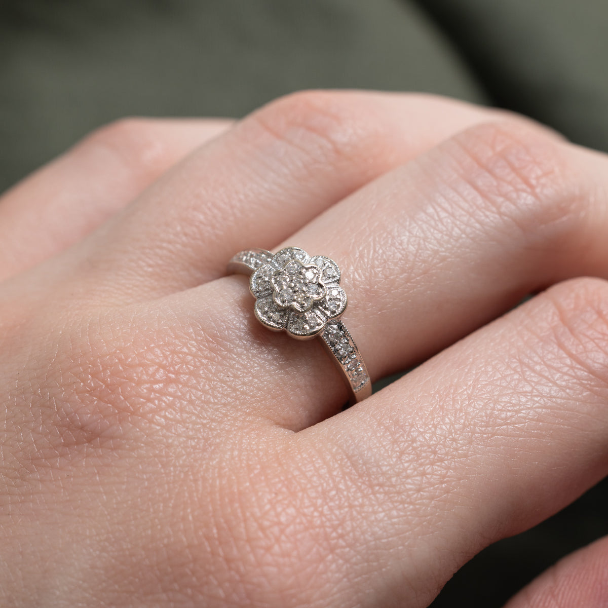 14k Diamond Floral Cluster Ring | 0.18ctw | SZ 7.25