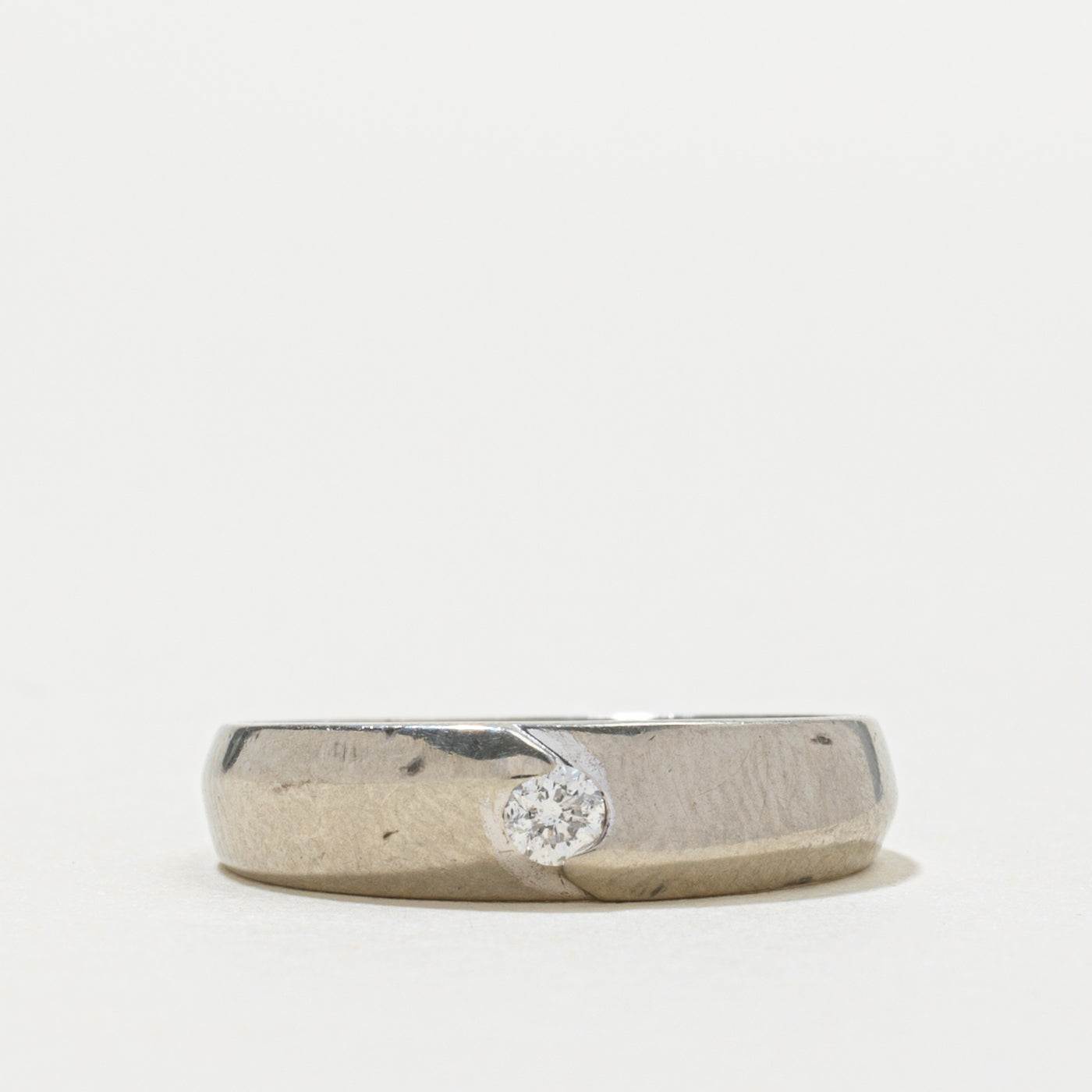10k Round Brilliant Cut Flush Set Diamond Band | SZ 6.25