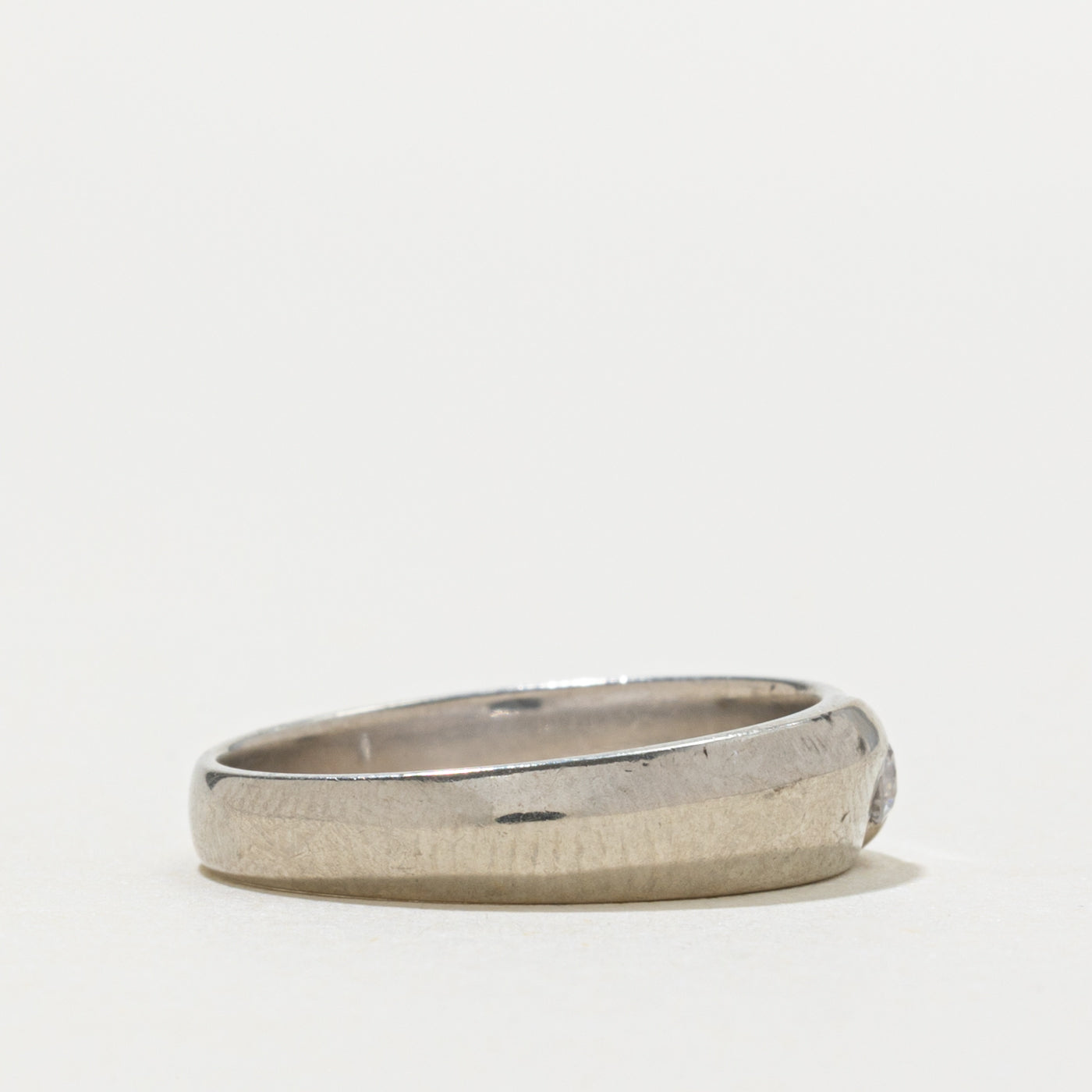 10k Round Brilliant Cut Flush Set Diamond Band | SZ 6.25