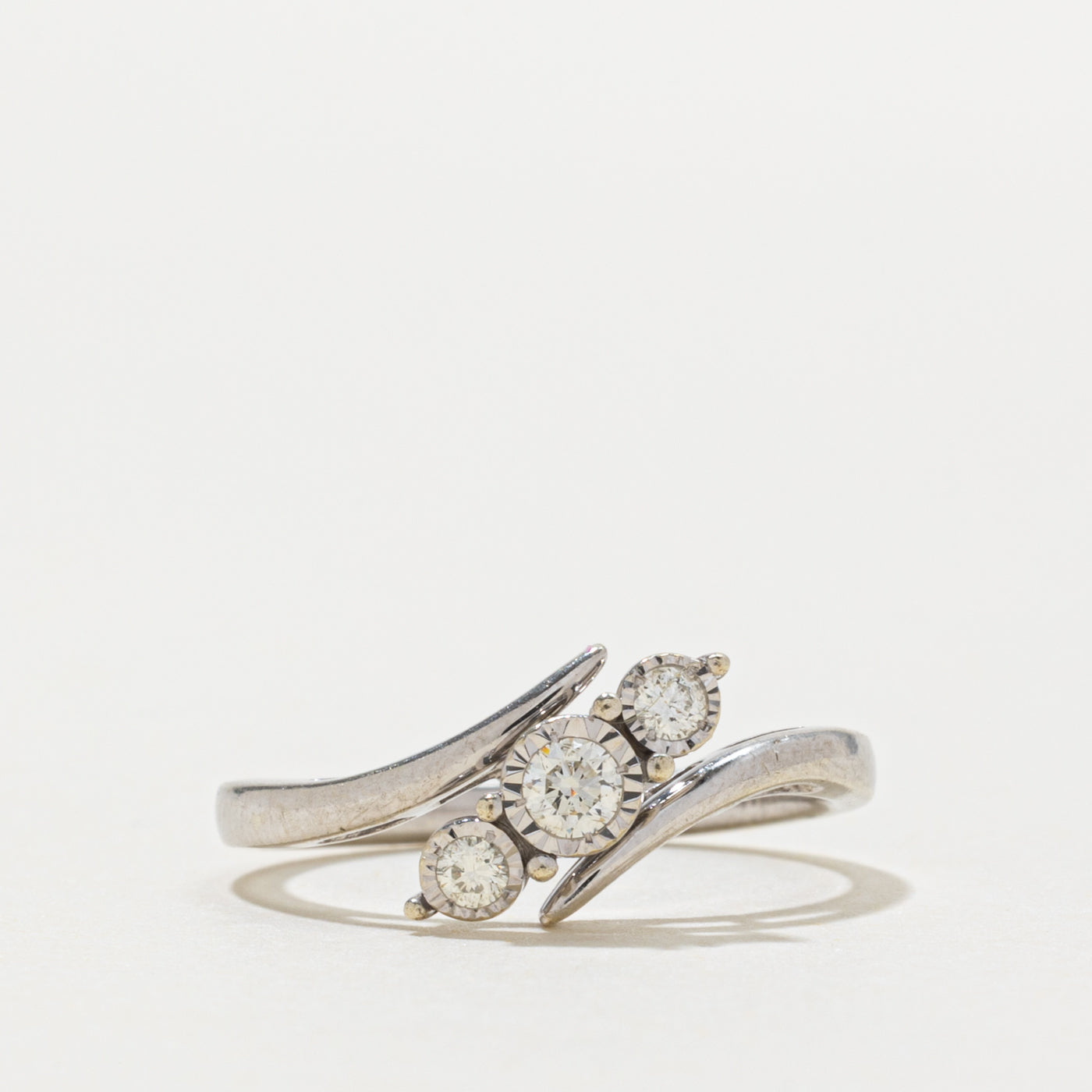 10k Three Stone Diamond Bypass Ring | SZ 5.25