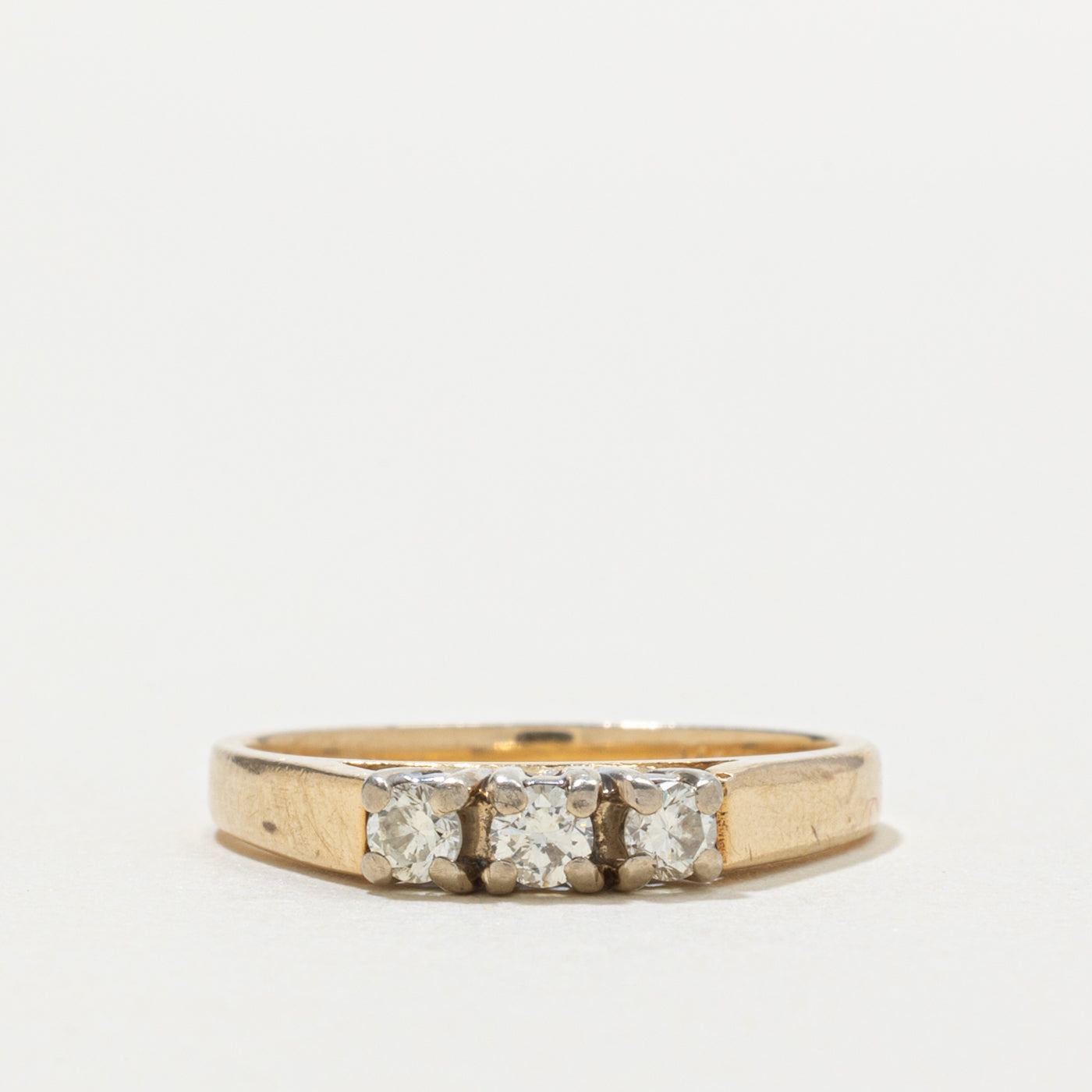 14k Three Stone Diamond Ring | SZ 6