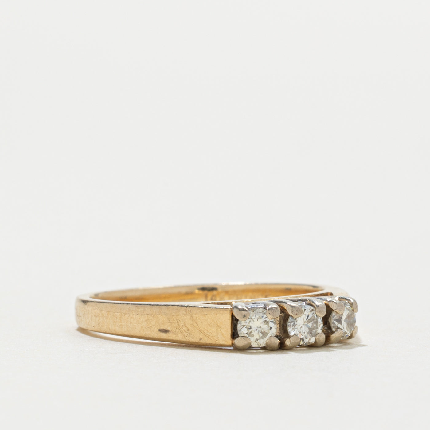 14k Three Stone Diamond Ring | SZ 6