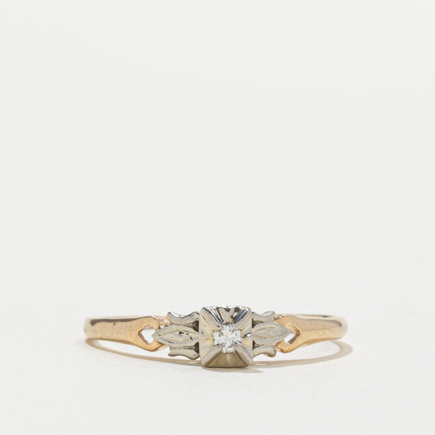 14k Illusion Set Diamond Engraved Ring | SZ 8.25