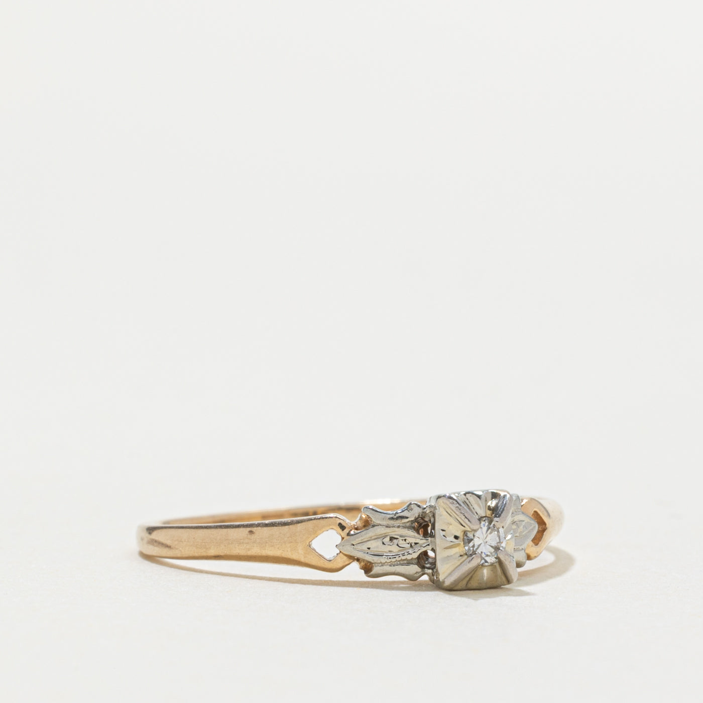 14k Illusion Set Diamond Engraved Ring | SZ 8.25