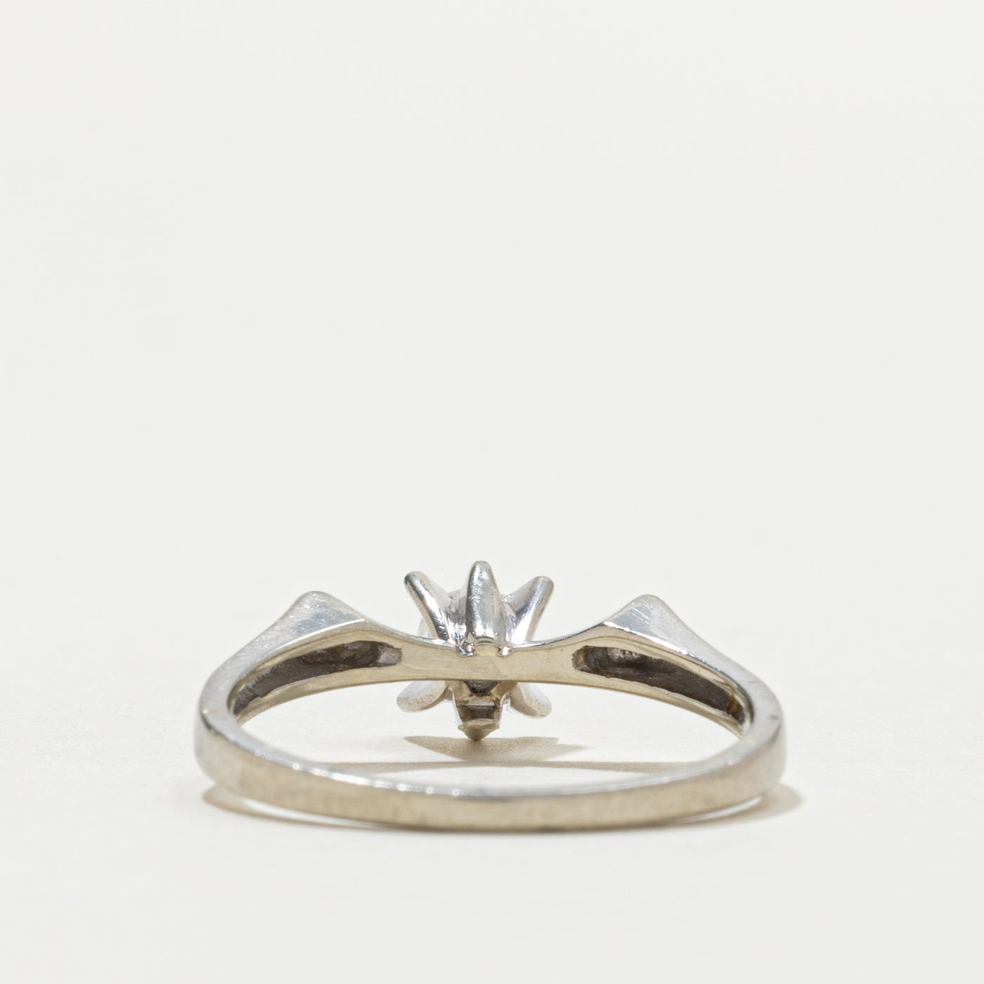 18k Round Brilliant Solitaire Diamond Contour Ring | 0.21ct VS1/VS2 G | SZ 6.75