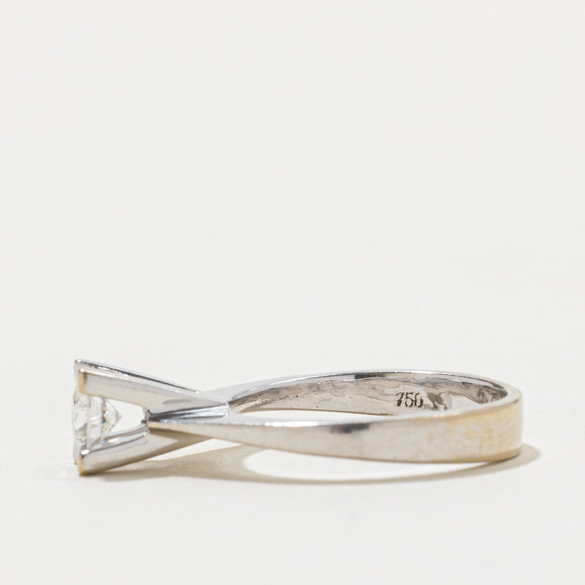 18k Round Brilliant Cut High Set Diamond Ring | 0.31ct SI2 G/H | SZ 4.25