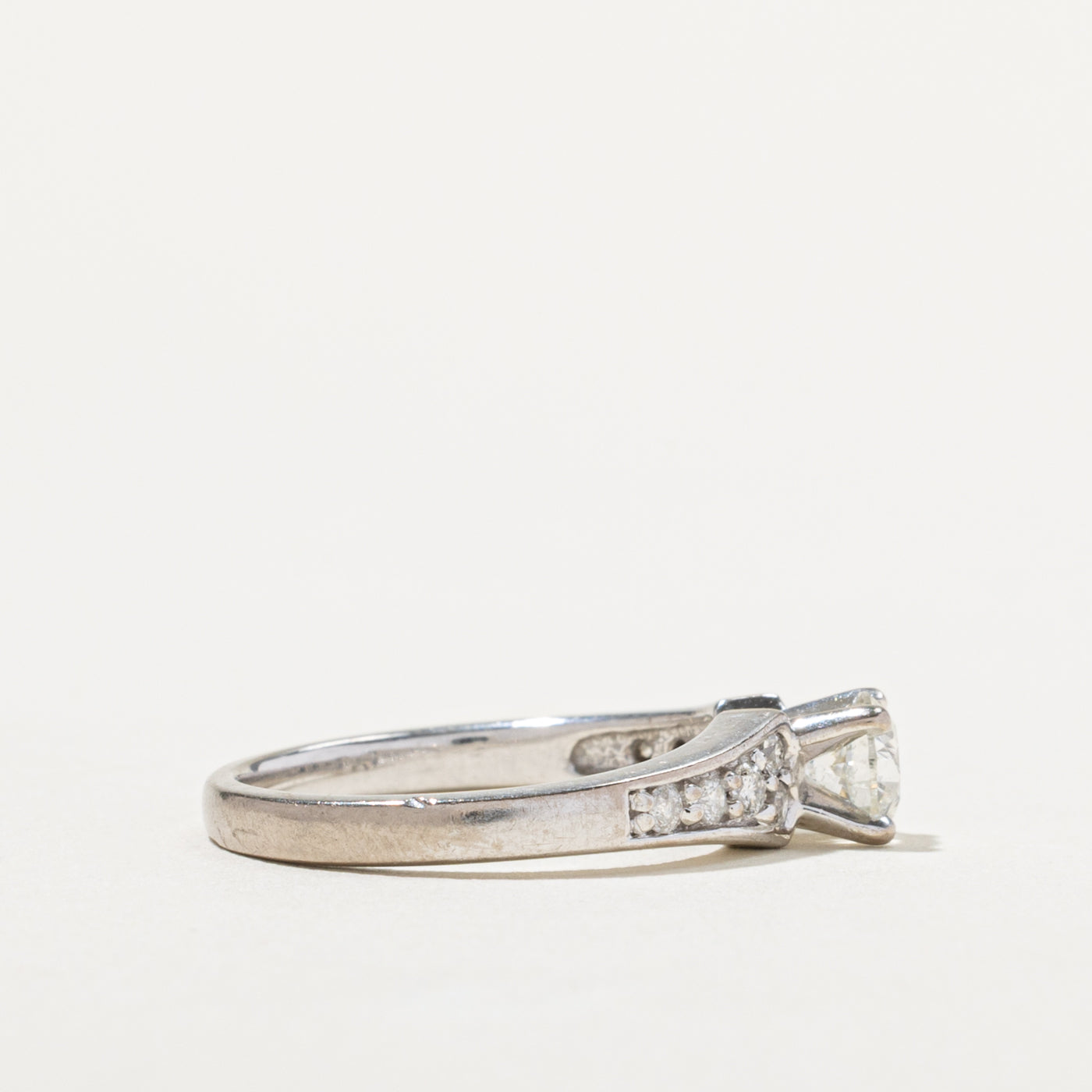 18k Round Brilliant Cut Diamond Accented Tapered Ring | 0.55ct I1 H, 0.23ctw | SZ 6