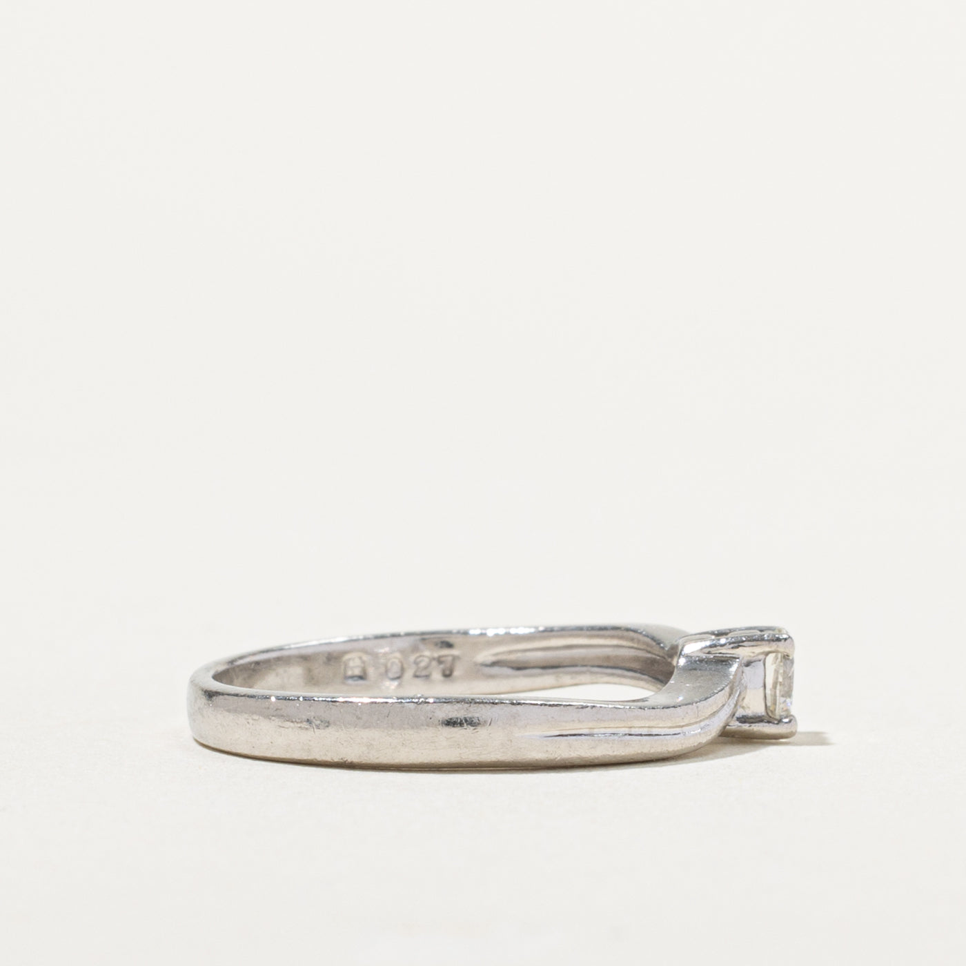 Solitaire Diamond Grooved Wave Ring | 0.27ct VS2 H/I | SZ 6.5