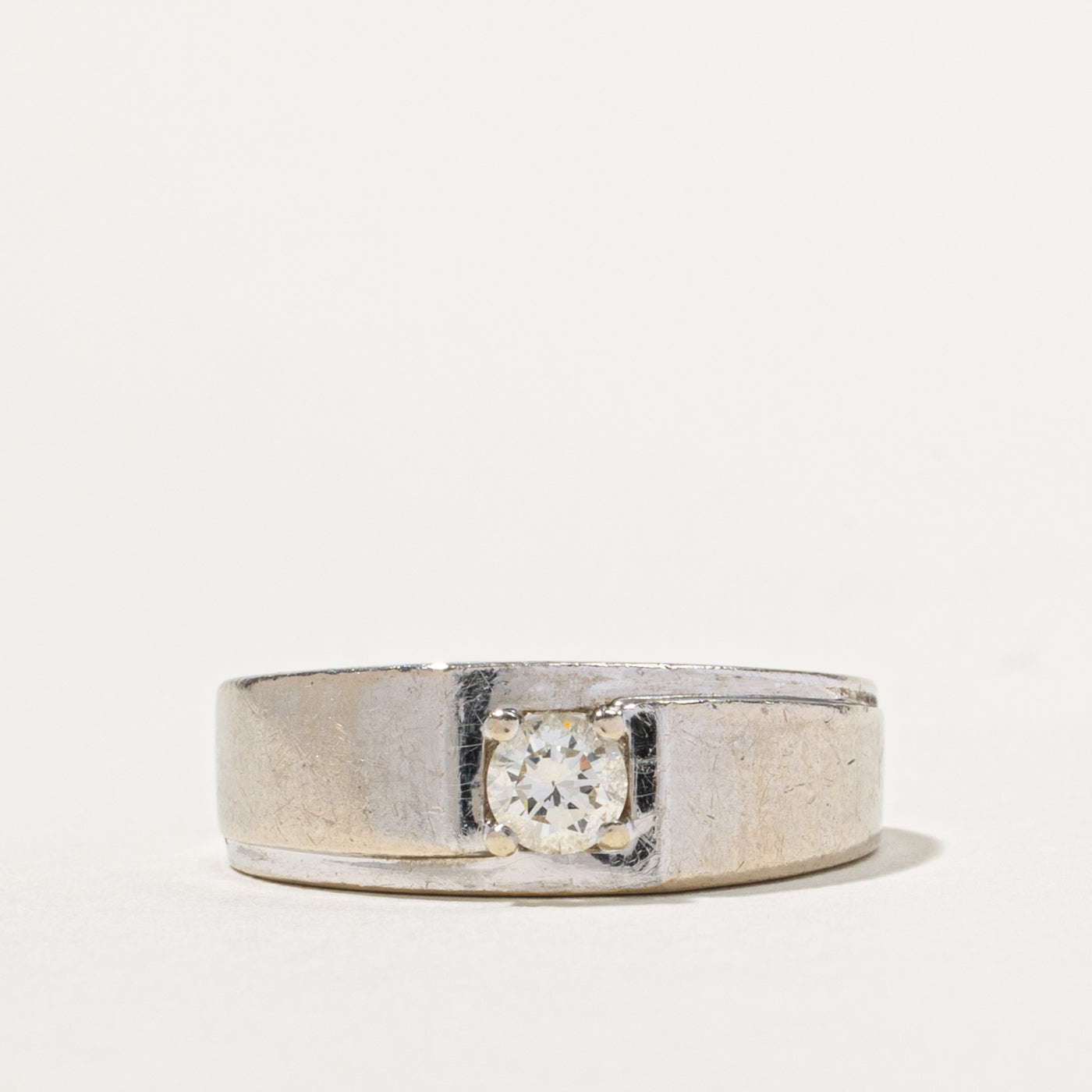 9k Round Brilliant Cut Solitaire Diamond Ring | 0.35ct SI1 H/I | SZ 8.25
