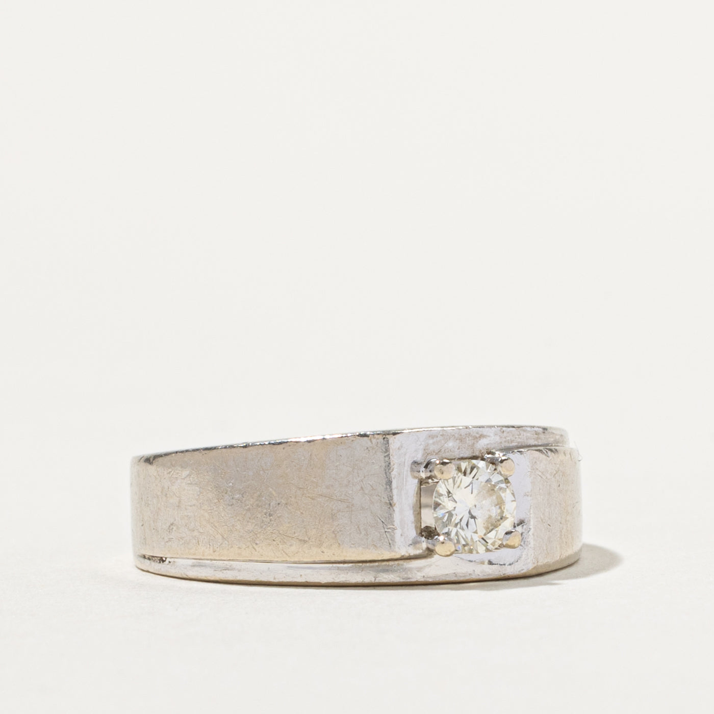 9k Round Brilliant Cut Solitaire Diamond Ring | 0.35ct SI1 H/I | SZ 8.25