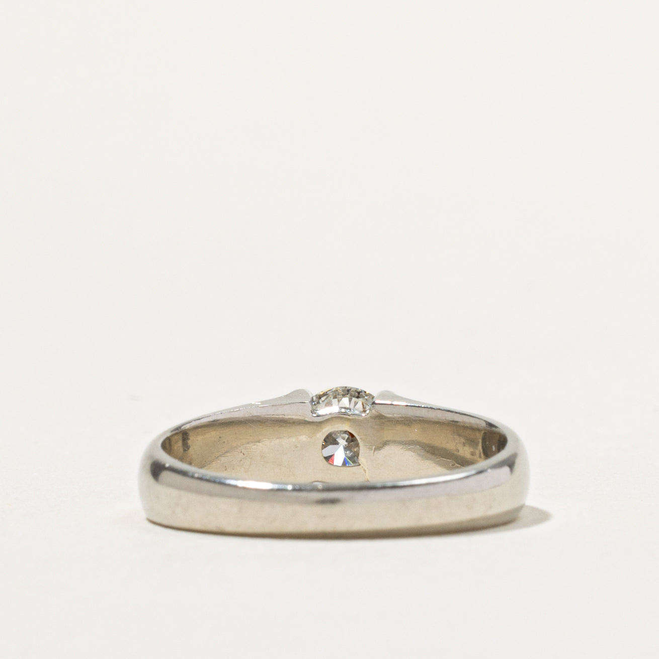 18k Round Brilliant Cut Semi Bezel Diamond Ring | 0.56ctw I1 J | SZ 6.25
