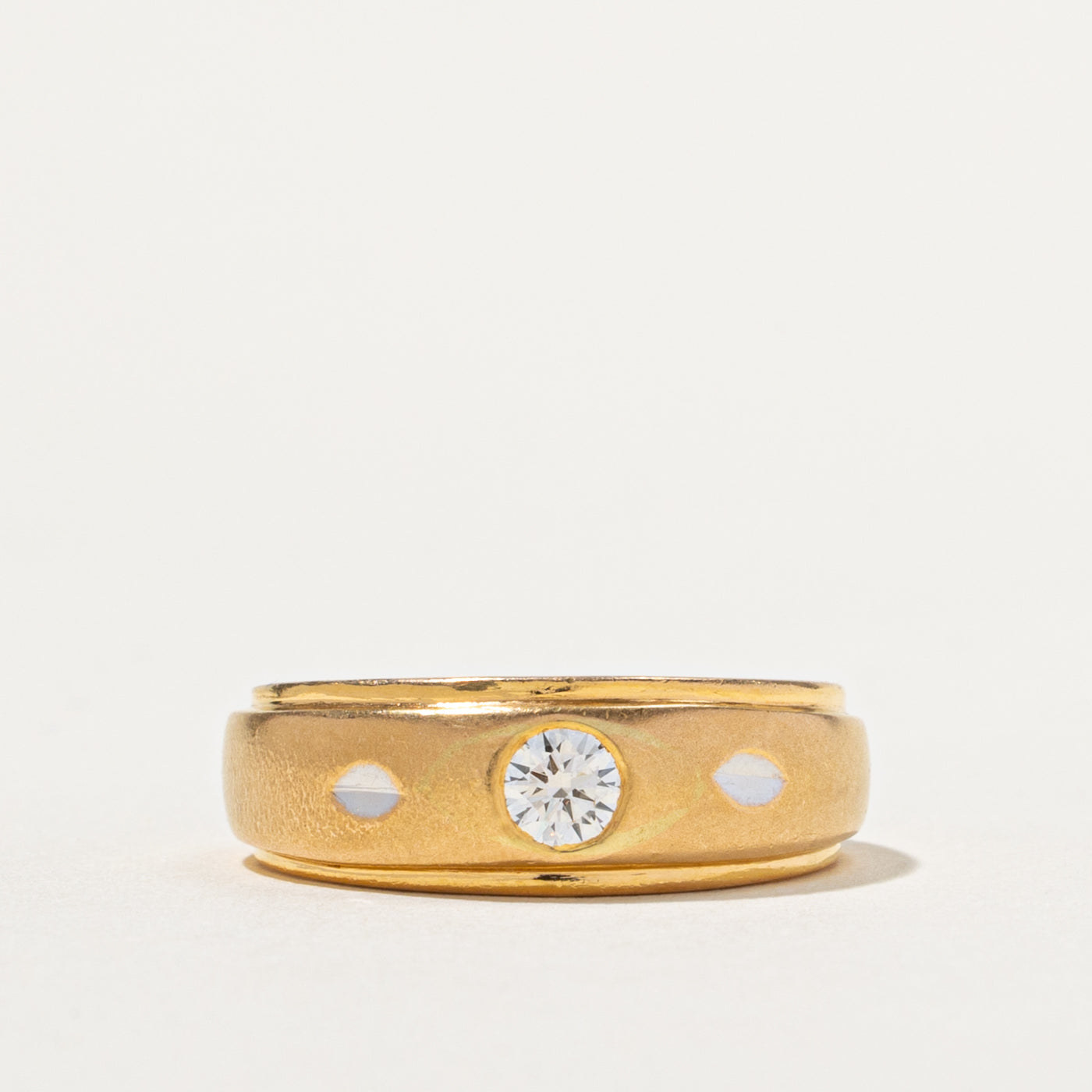 Flush Set Diamond Textured Band | 0.25ct VS1 F/G | SZ 8