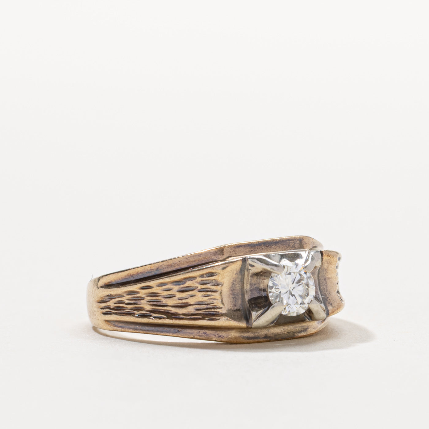 10k Round Brilliant Cut Diamond Textured Ring | SZ 9