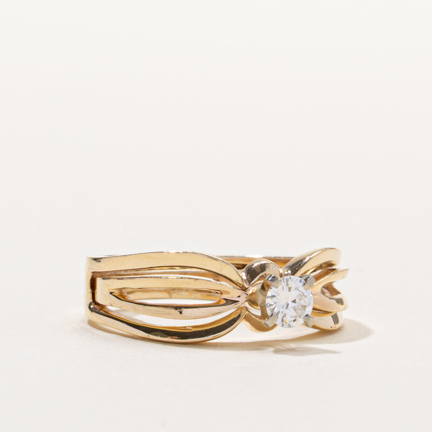 14k Diamond Grooved Bow Ring | 0.21ct VS2 G/H | SZ 5.75