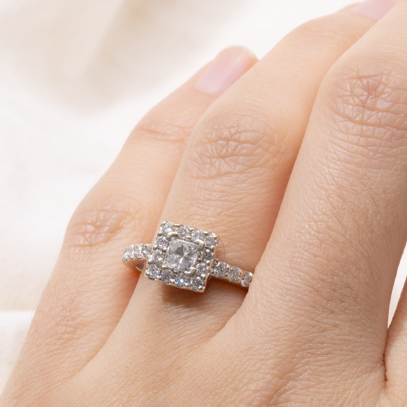 14k Princess Cut Diamond Halo Ring | 0.40ct I1 G/H, 0.46ctw | SZ 7.25