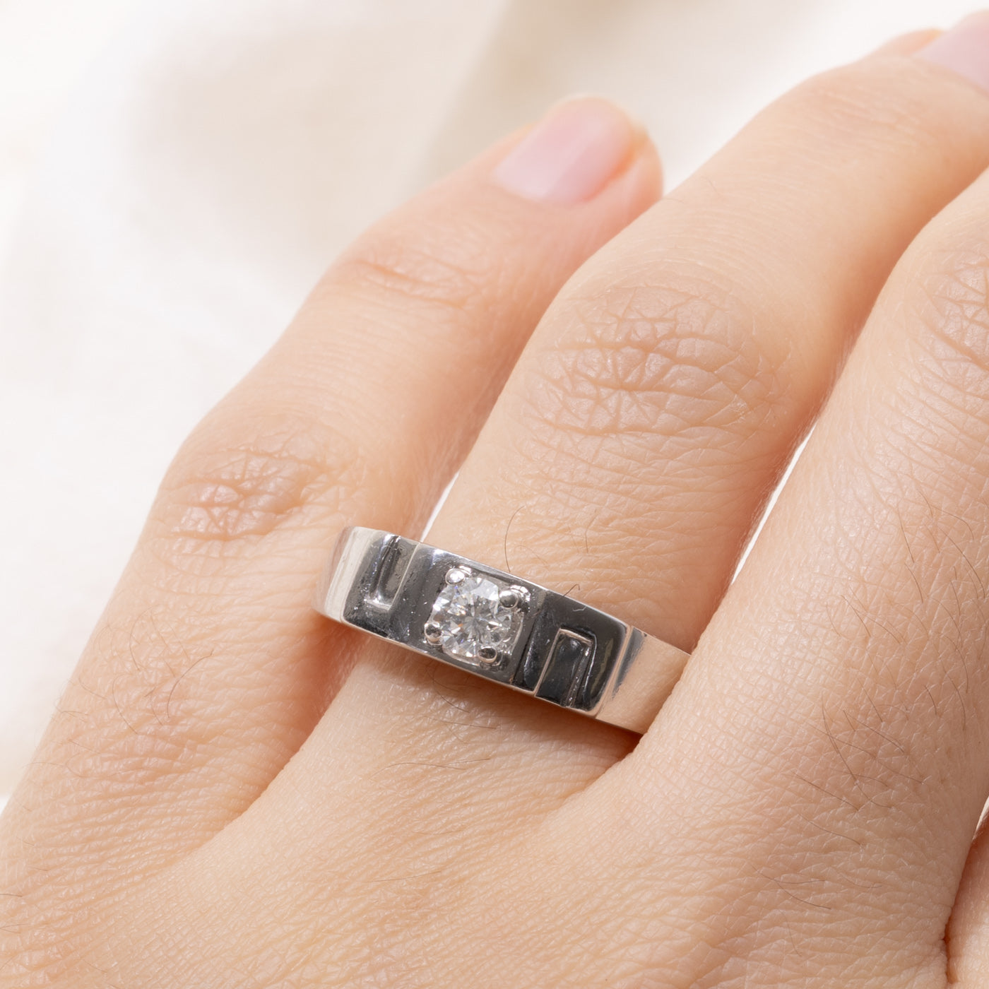 18k Solitaire Diamond Geometric Band | 0.32ct I1 H/I | SZ 9.0