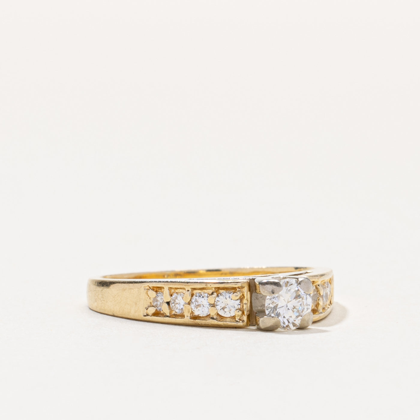 14k Diamond Accented Ring | 0.20ct VS2 H/I, 0.20ctw | SZ 5.75