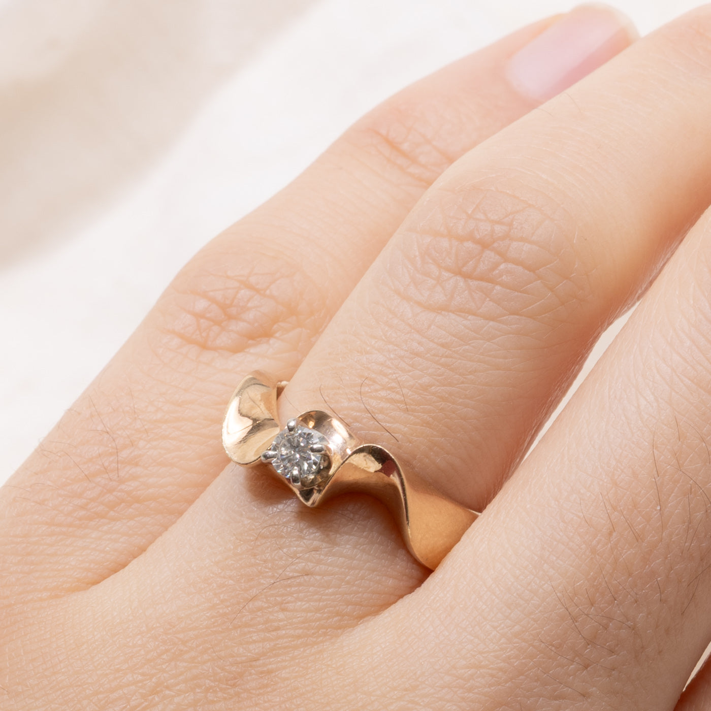 10k Diamond Wave Design Ring | 0.16ctw | SZ 6.75
