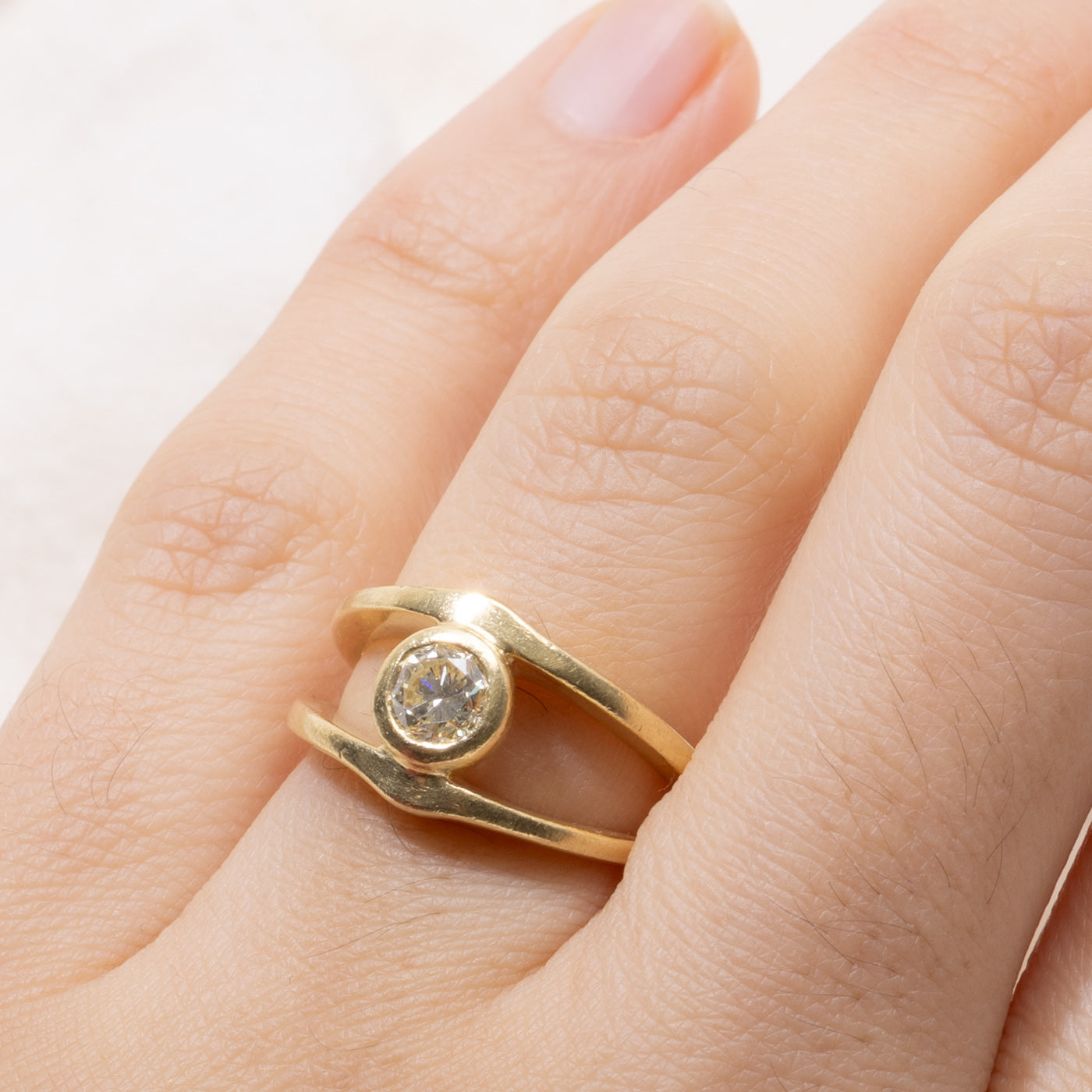 18k Bezel Set Diamond Open Shank Ring | 0.45ct VS1/VS2 J/K | SZ 5