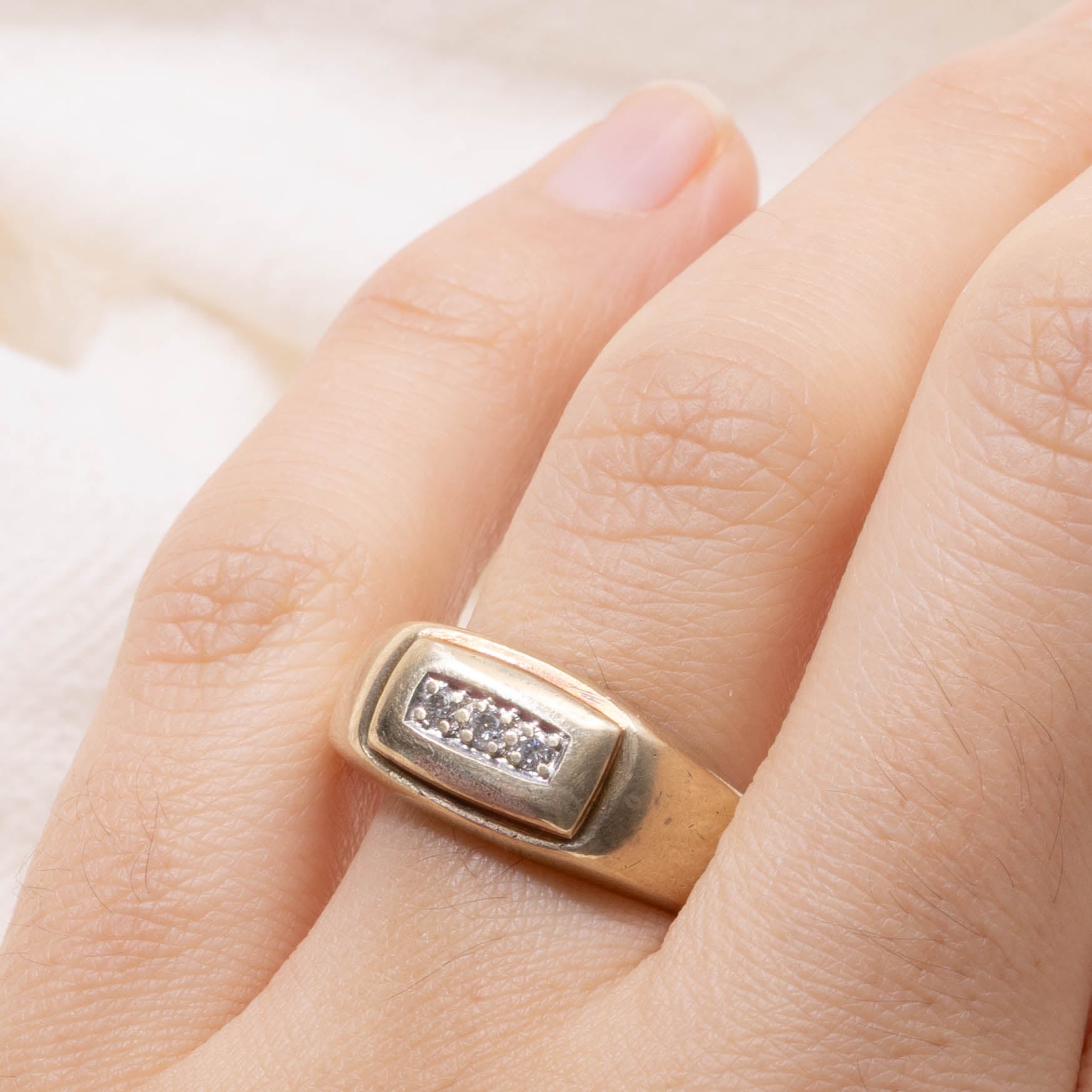 10k Diamond Accent Rectangle Design Signet Ring | SZ 10