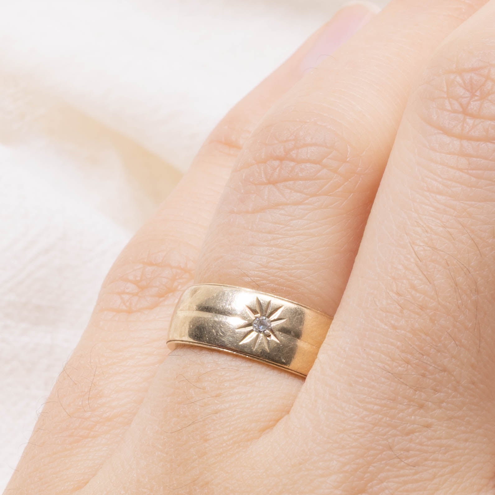 10k Star Set Diamond Band | SZ 5.5