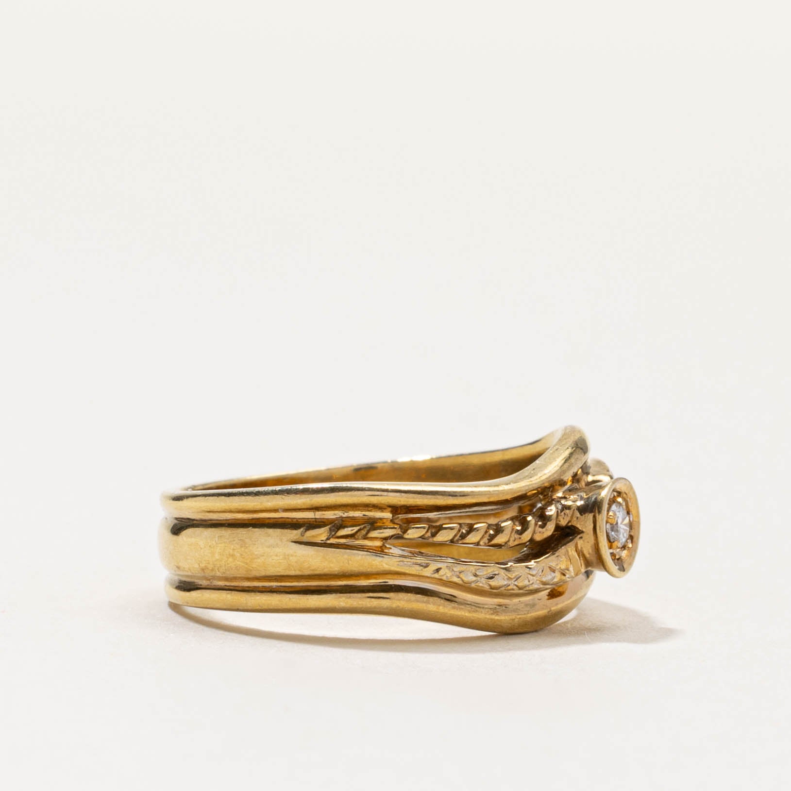 9k Diamond Textured Stacked Wave Ring | SZ 7