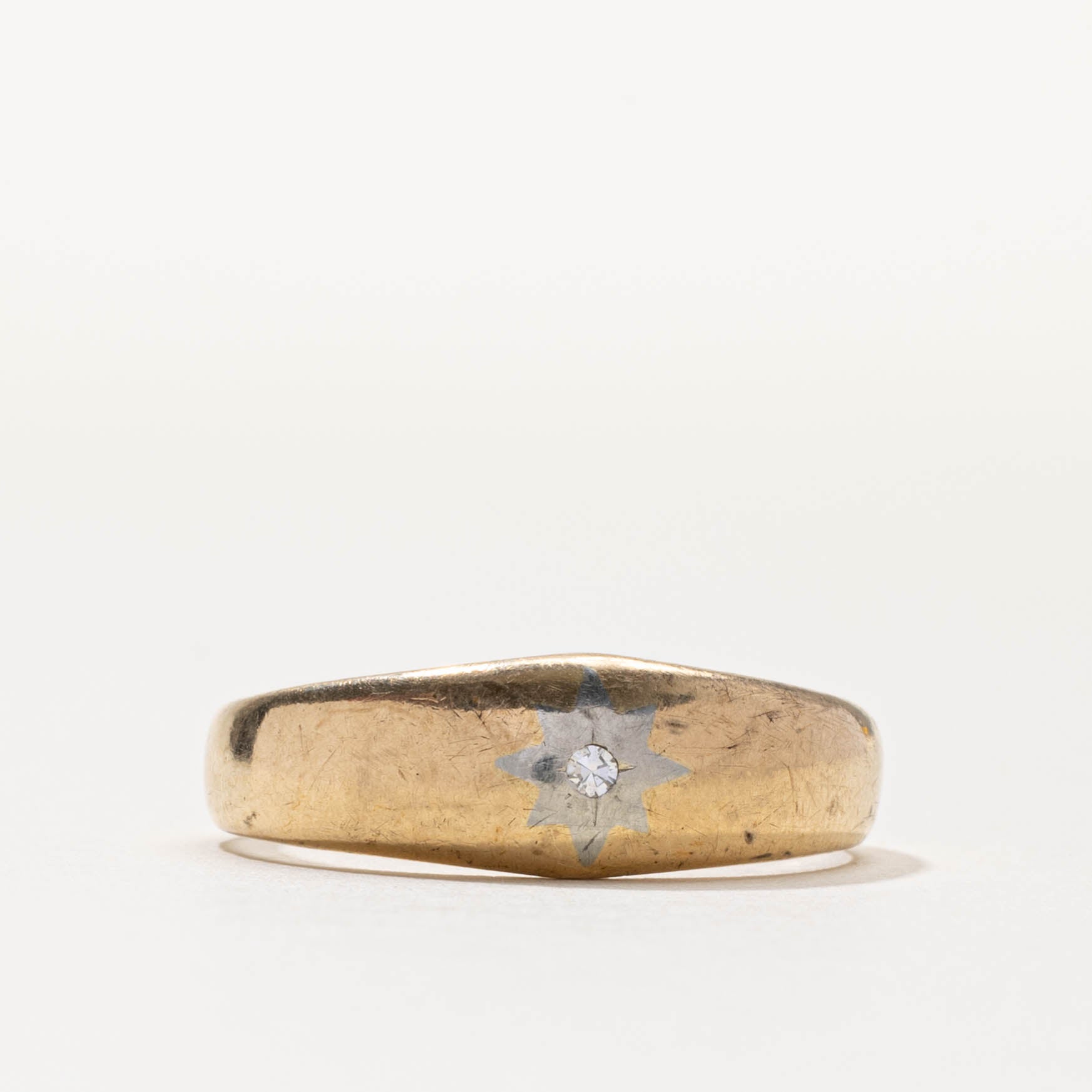 10k Flush Set Diamond Star Low Dome Ring | SZ 8.75